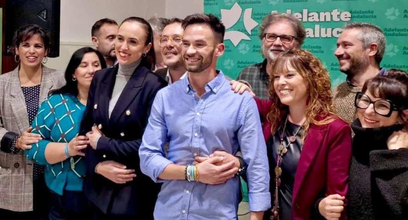 David de la Cruz, en el centro de la imagen, el elegido por Adelante para sustituir a 'Kichi'.