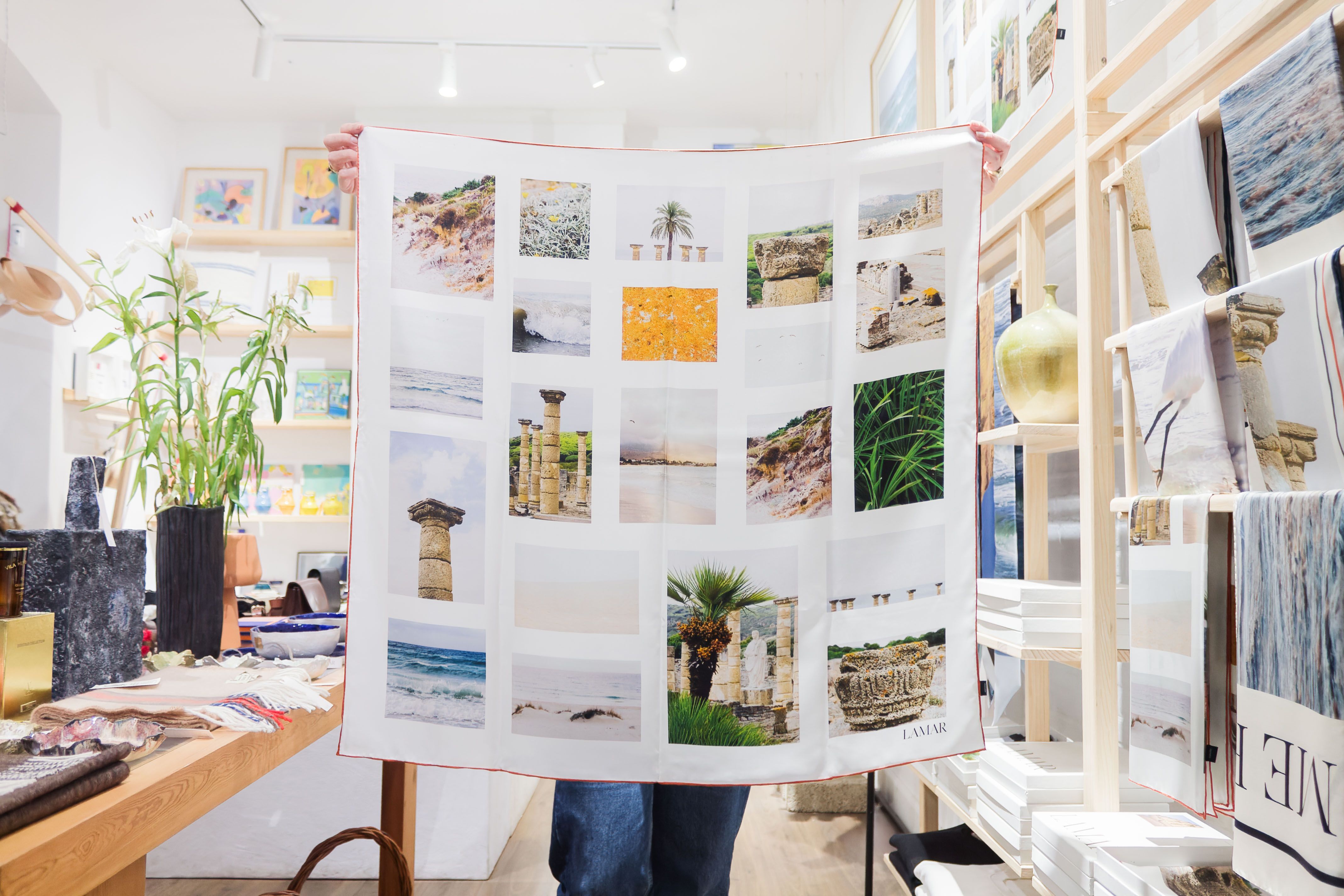 Estampación digital en pañuelos de seda natural.