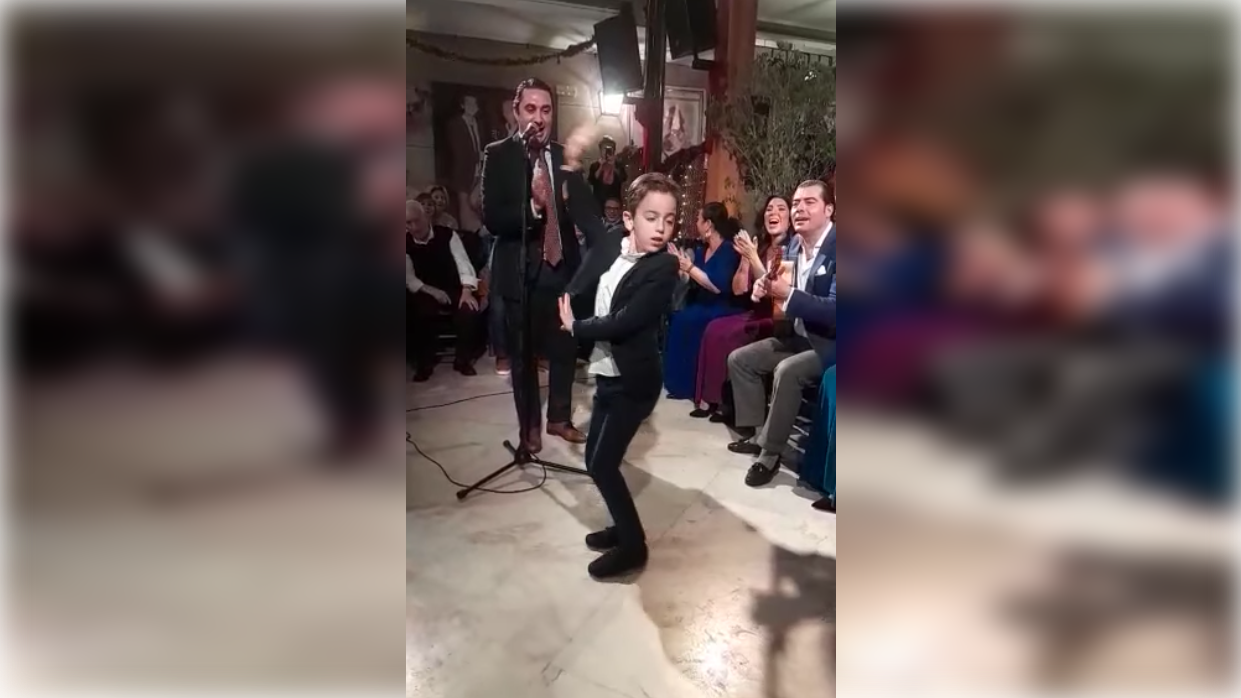 El espectacular baile del pequeño Moi de Jesú en una Zambomba de Jerez.