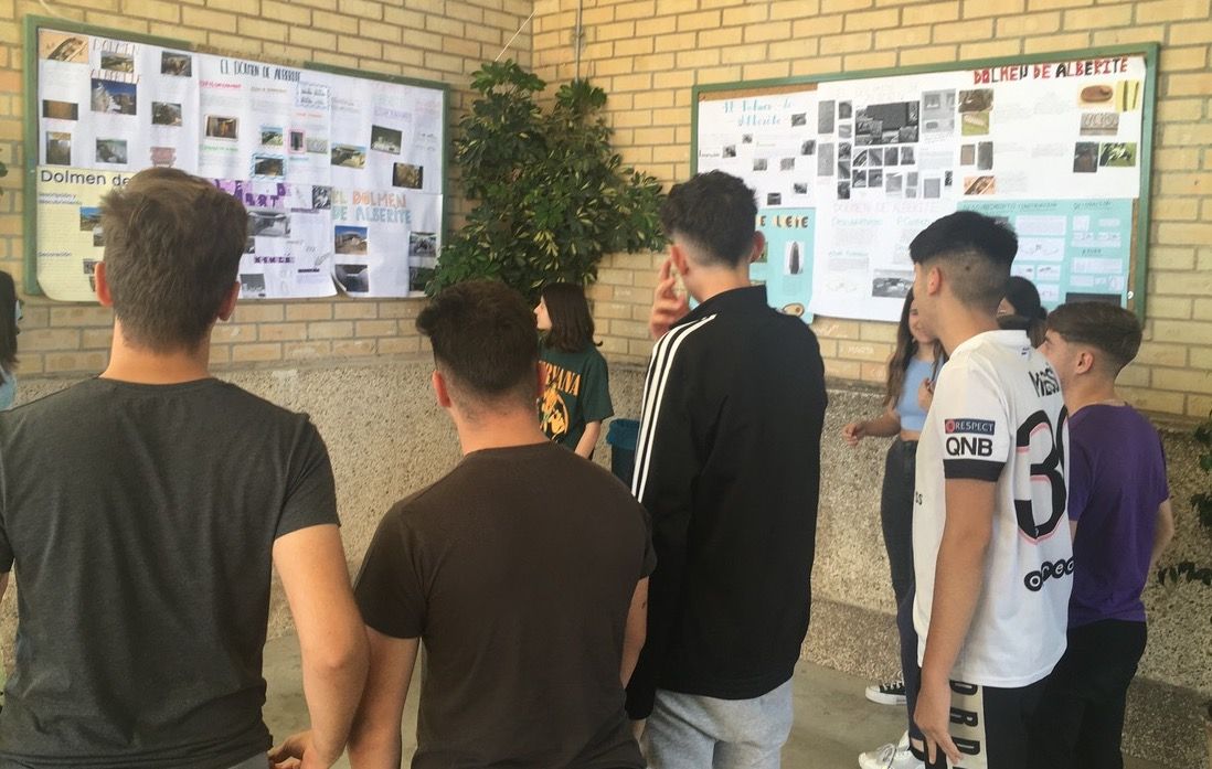 Alumnos del instituto Castillo de Matrera de Villamartín.