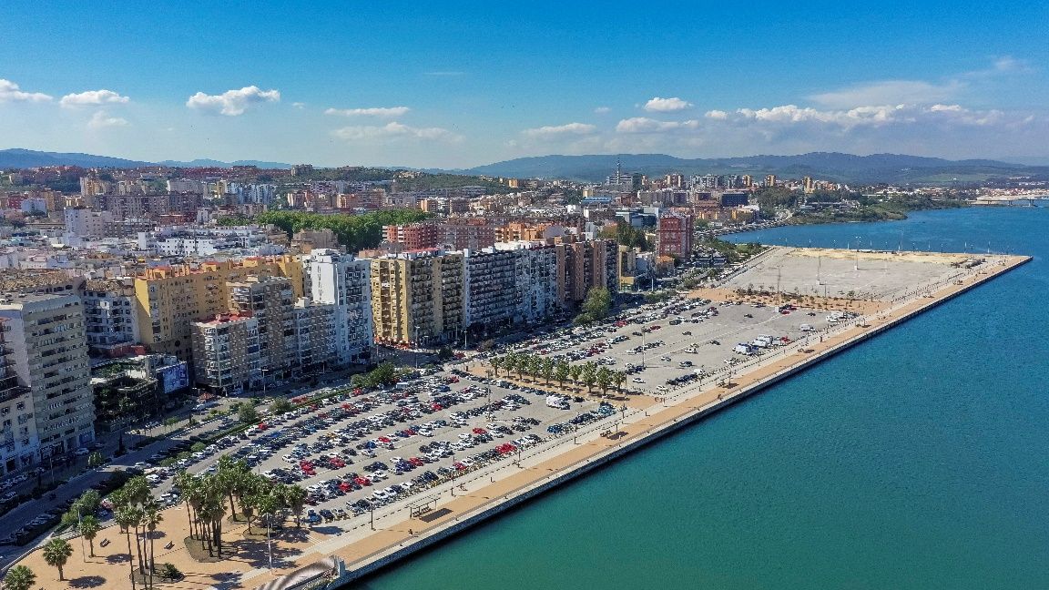 La Autoridad Portuaria avanza en el desarrollo del proyecto Puerto-Ciudad del Lago Marítimo. MITMA