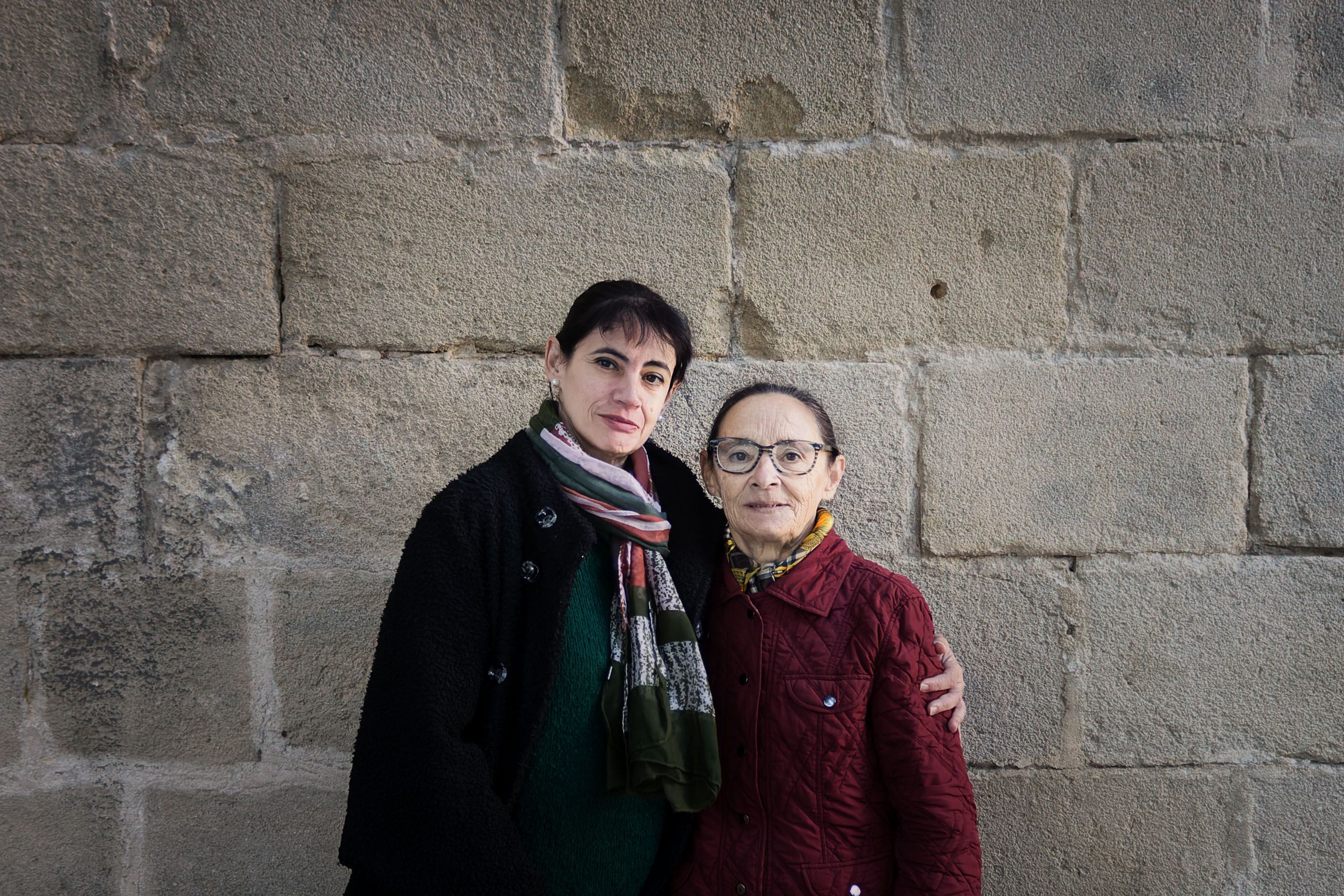 Rosa y Mercedes Pérez Jiménez, dos hermanas que padecen síndrome de quilomicronemia familiar, una enfermedad ultrarara.