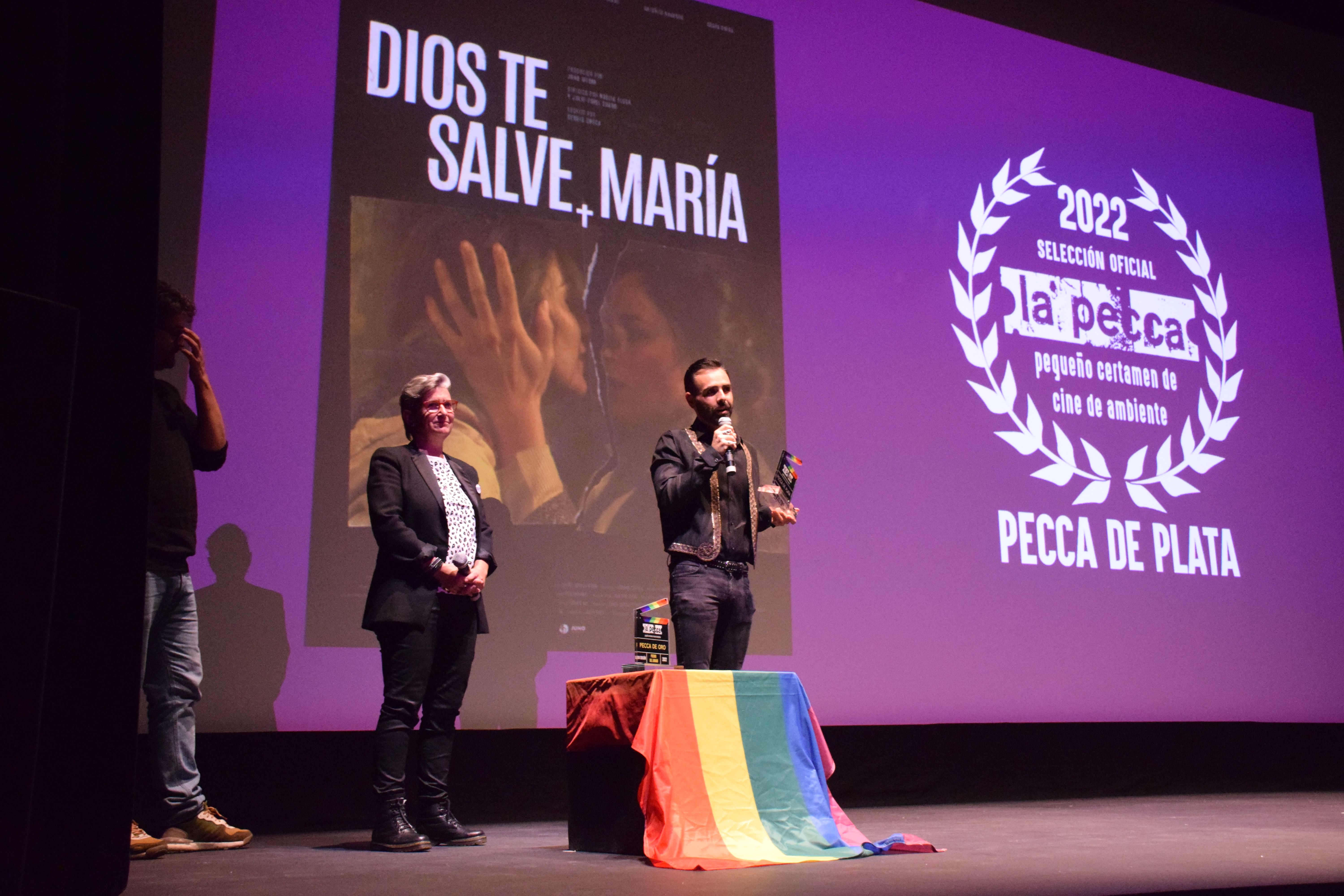 Sergio Checa recoge la Pecca de Plata a 'Dios te Salve, María'