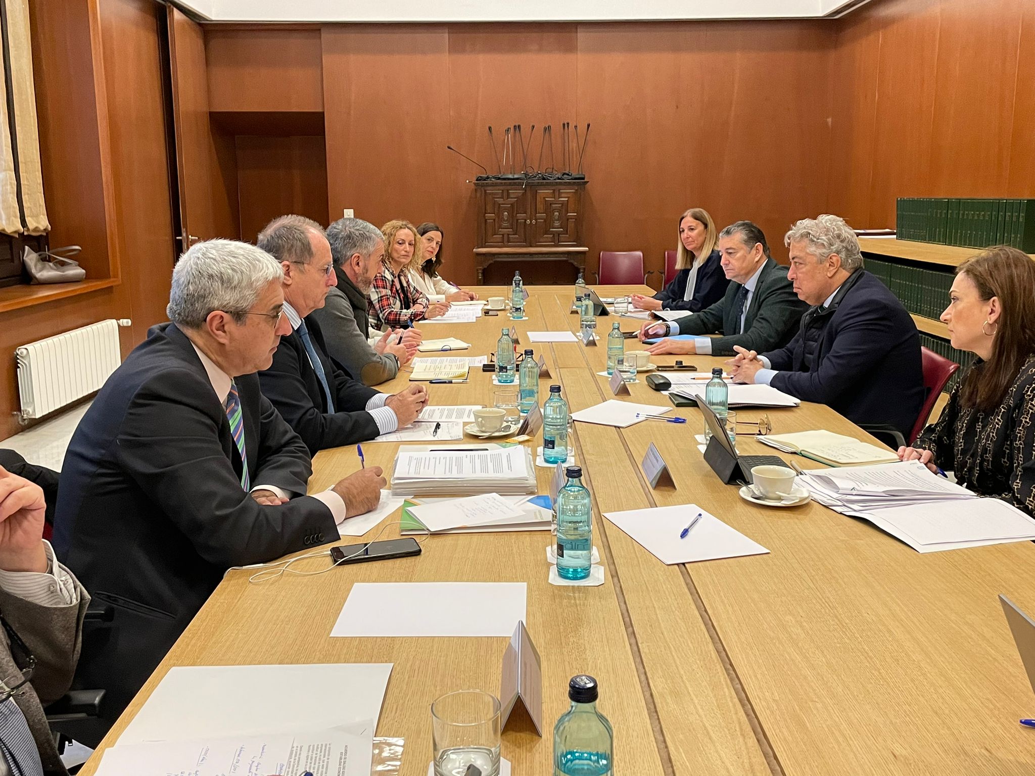 La comisión de seguimiento de diálogo social para el acuerdo de reactivación de Andalucía. JUNTA