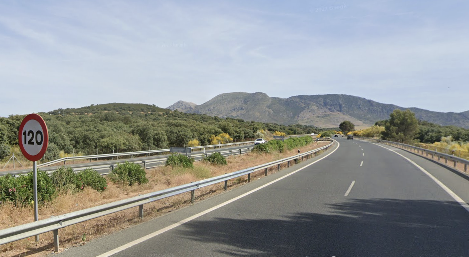 Dos muertos y un niño en un accidente en Antequera. En la imagen, la A45 a su paso por el municipio malagueño.
