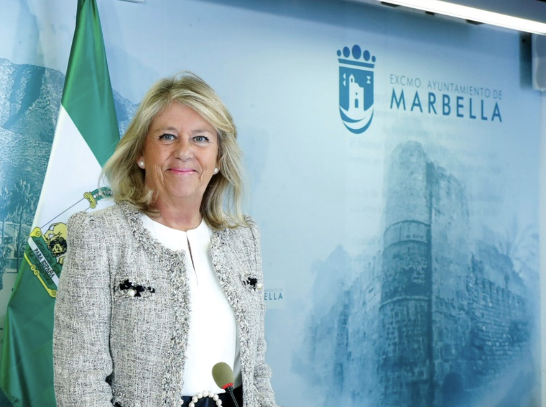 Piden 22 años de cárcel para el hijastro de la alcaldesa de Marbella: su red enviaba droga al norte de Europa. Ángeles Muñoz, en una imagen reciente del Ayuntamiento de Marbella.
