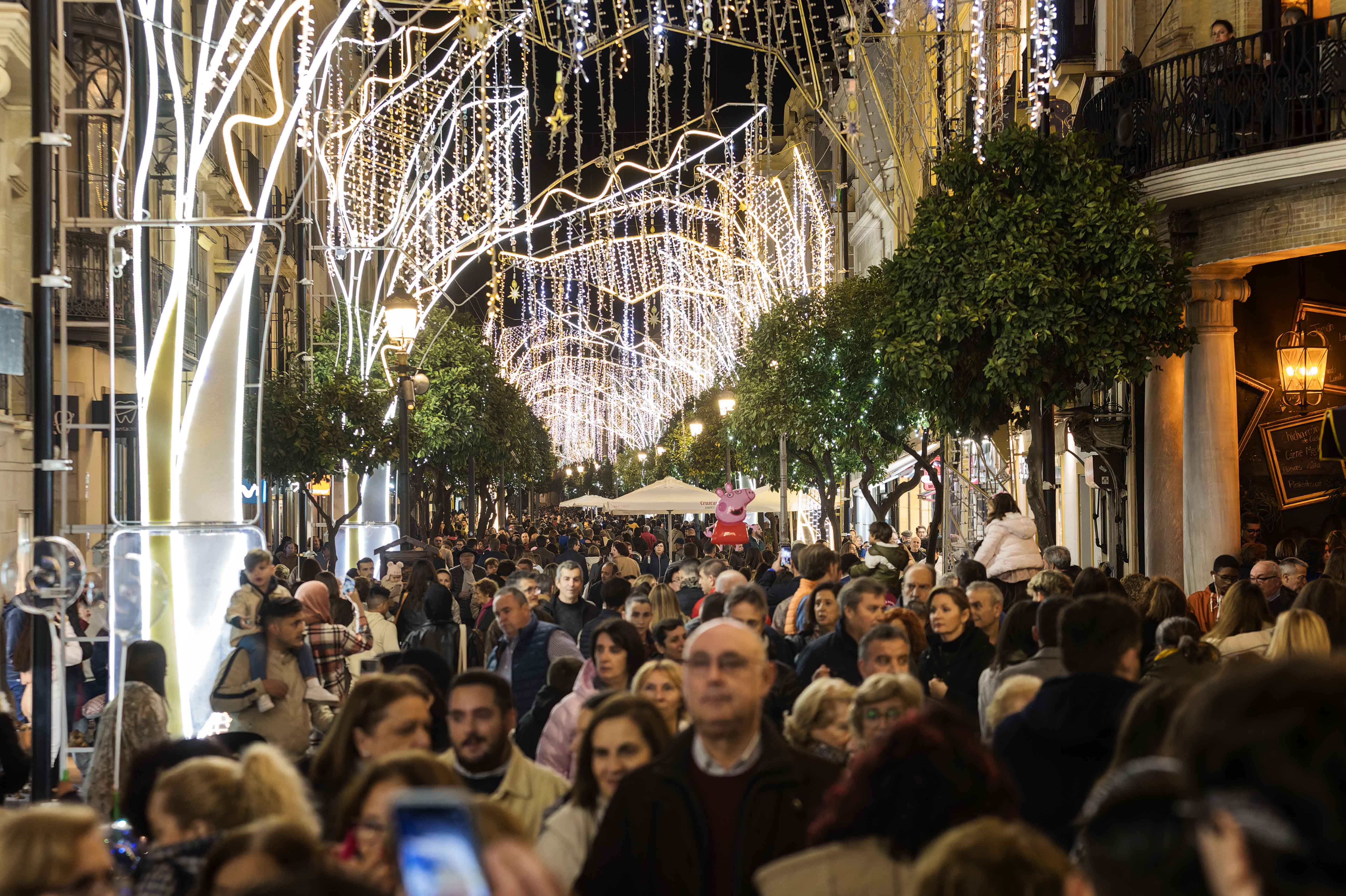 Encendido del alumbrado navideño en Jerez 1 (FOTOS: MANU GARCÍA / CANDELA NÚÑEZ) Encendido del alumbrado navideño en Jerez 1 (FOTOS: MANU GARCÍA / CANDELA NÚÑEZ)