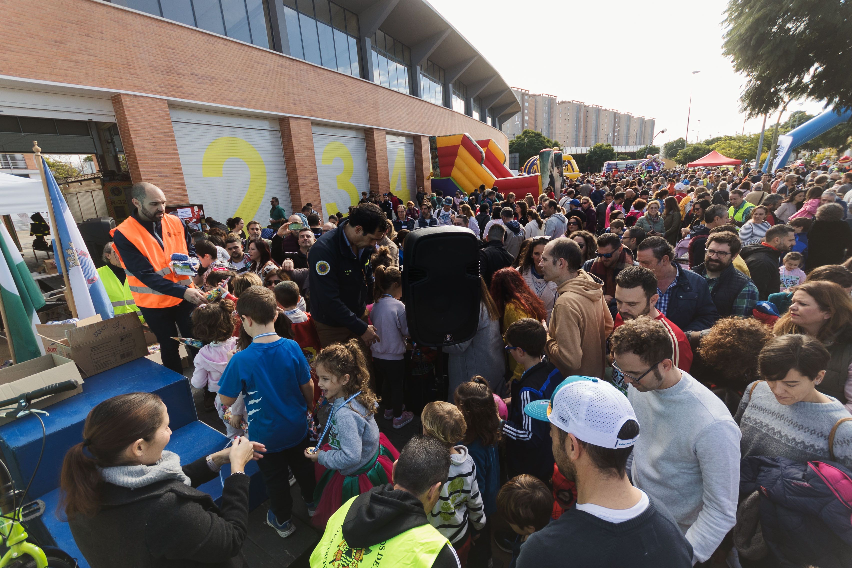 La carrera benéfica en beneficio de los niños hospitalizados celebrada en Jerez ha sido todo un éxito. La carrera benéfica en beneficio de los niños hospitalizados celebrada en Jerez ha sido todo un éxito.
