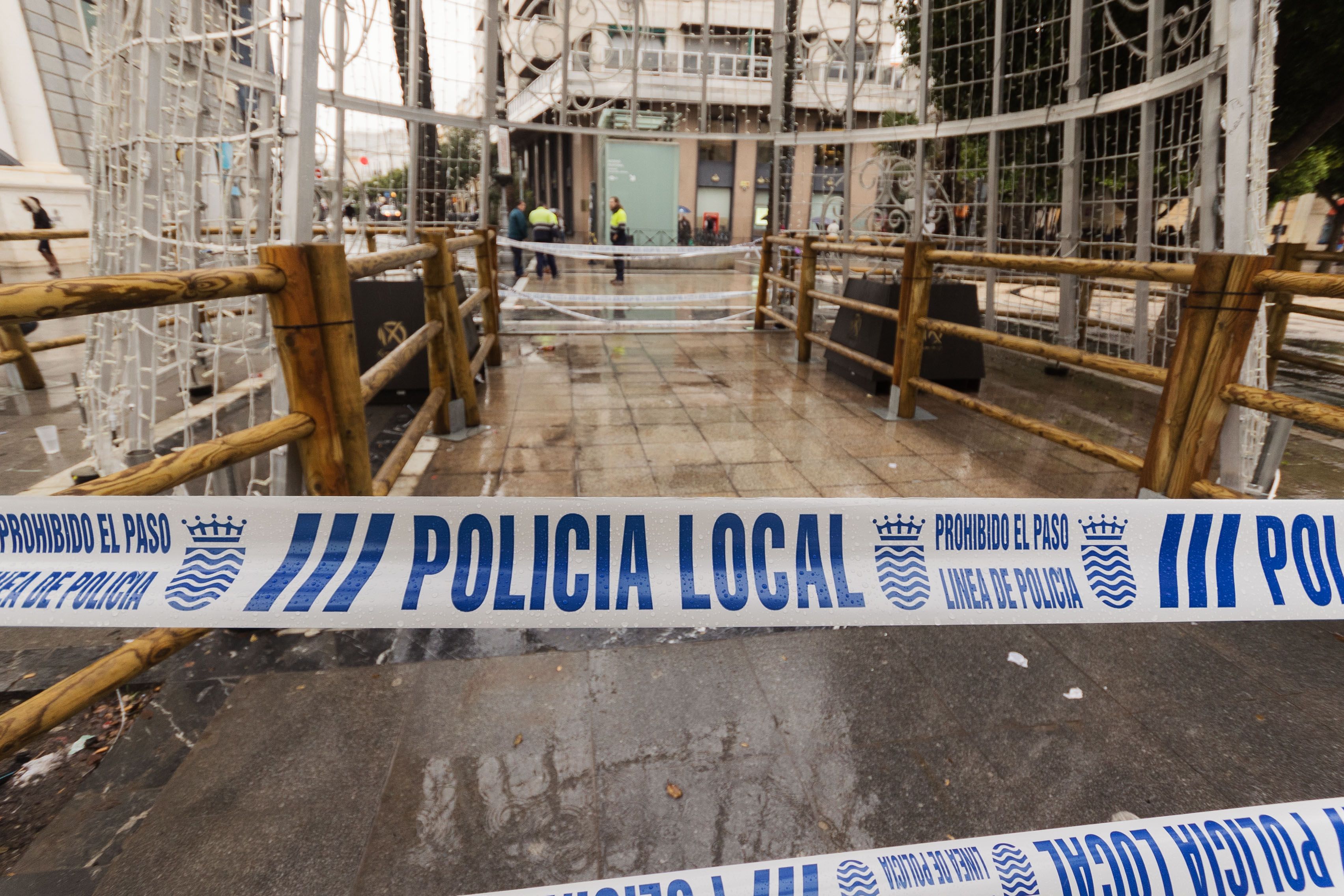 Árbol de Navidad precintado en Jerez. 