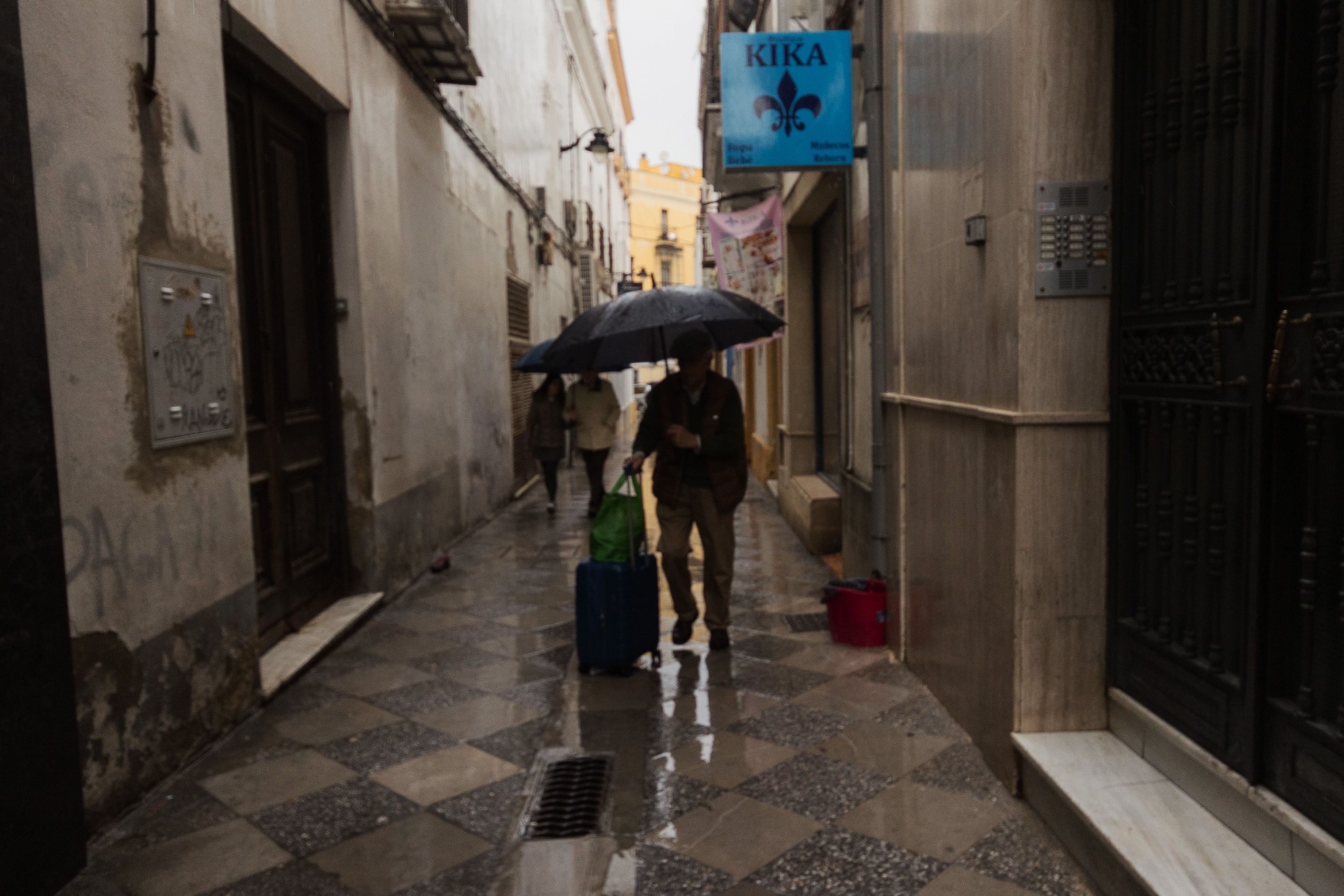 Lluvia en Sevilla, en una imagen reciente. Volverá a llover en Andalucía.