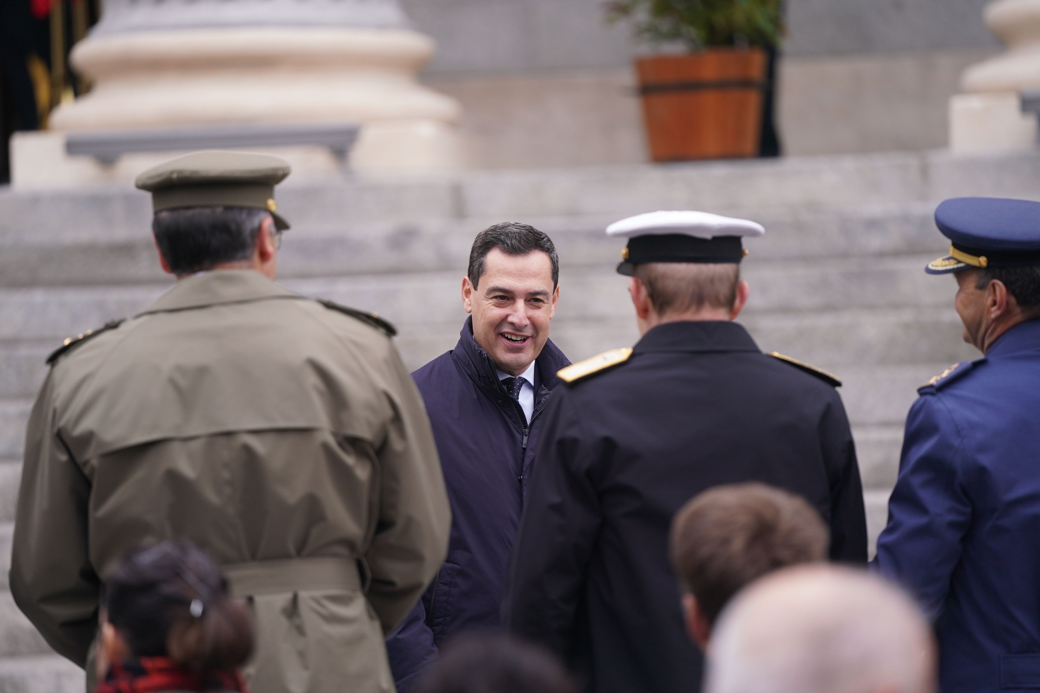 Juanma Moreno durante el acto de la Constitución.