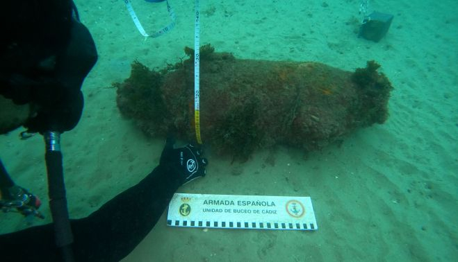 La bomba de aviación se encontraba a 7 metros de profundidad. ARMADA