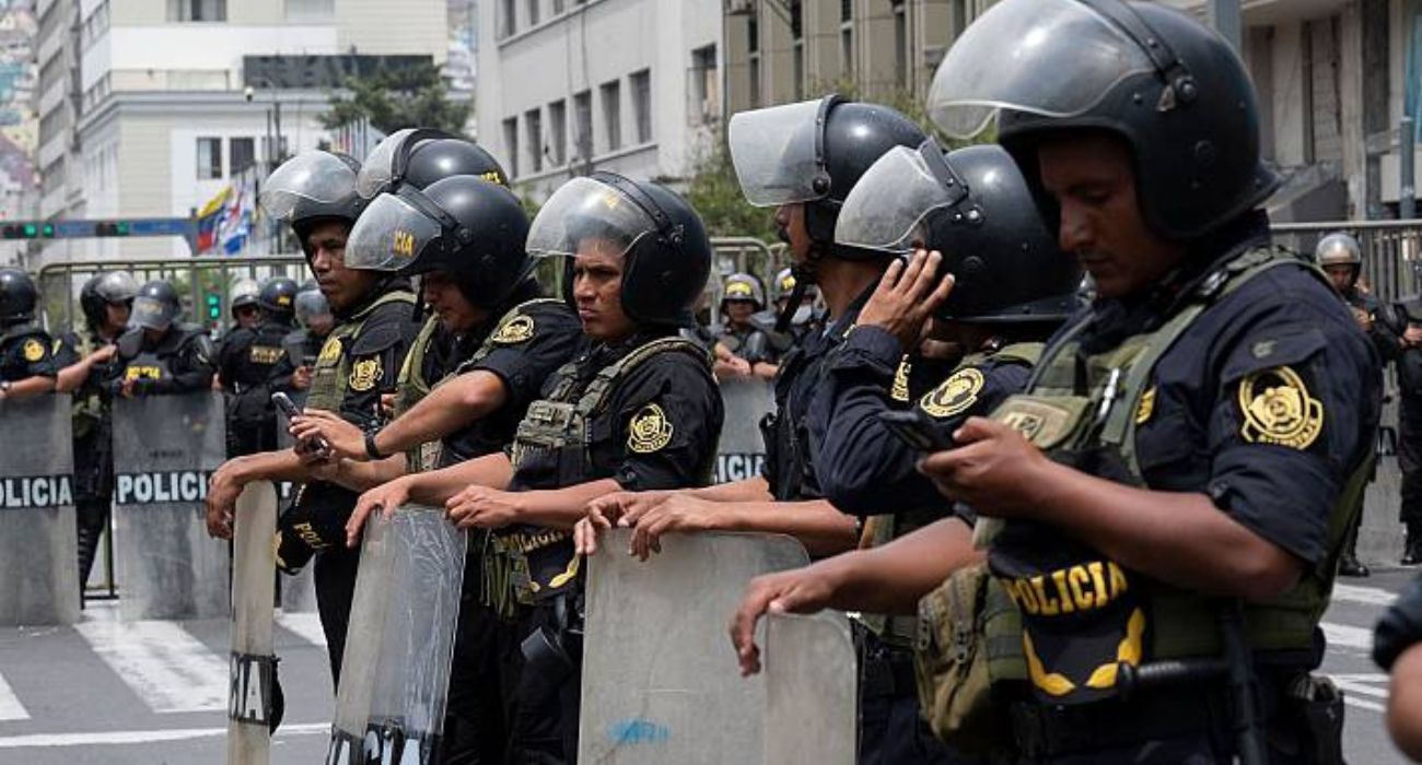 La Policía de Perú ha tenido que actuar en defensa del Estado.
