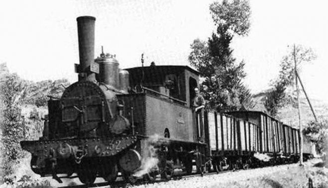 Uno de los primeros trenes de mercancías. Foto de Juan Luis Naval