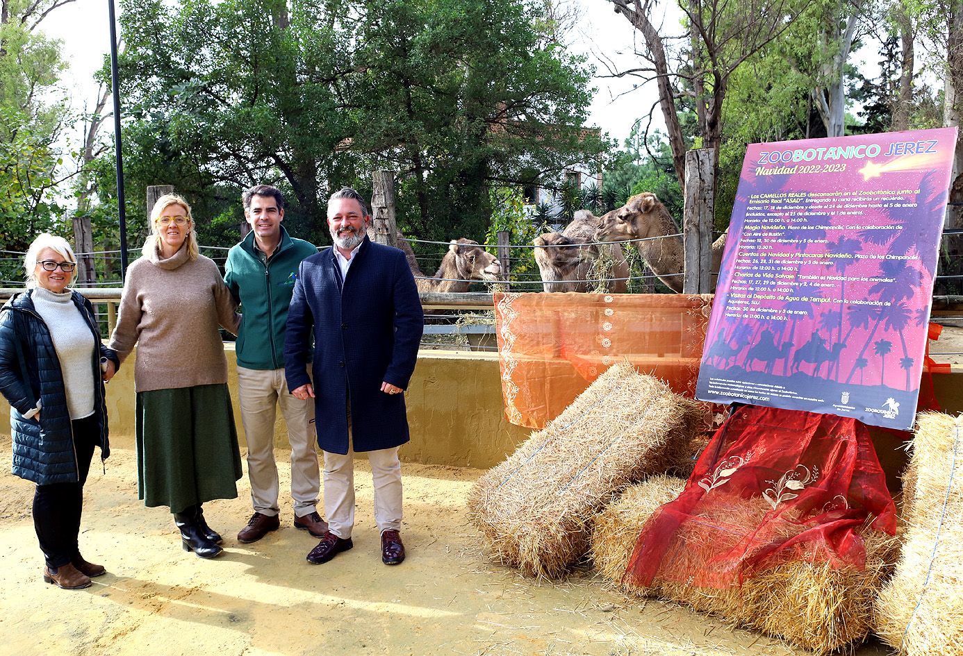 Imagen de la visita del delegado de Protección y Bienestar Animal, Rubén Pérez, al Zoo de Jerez.