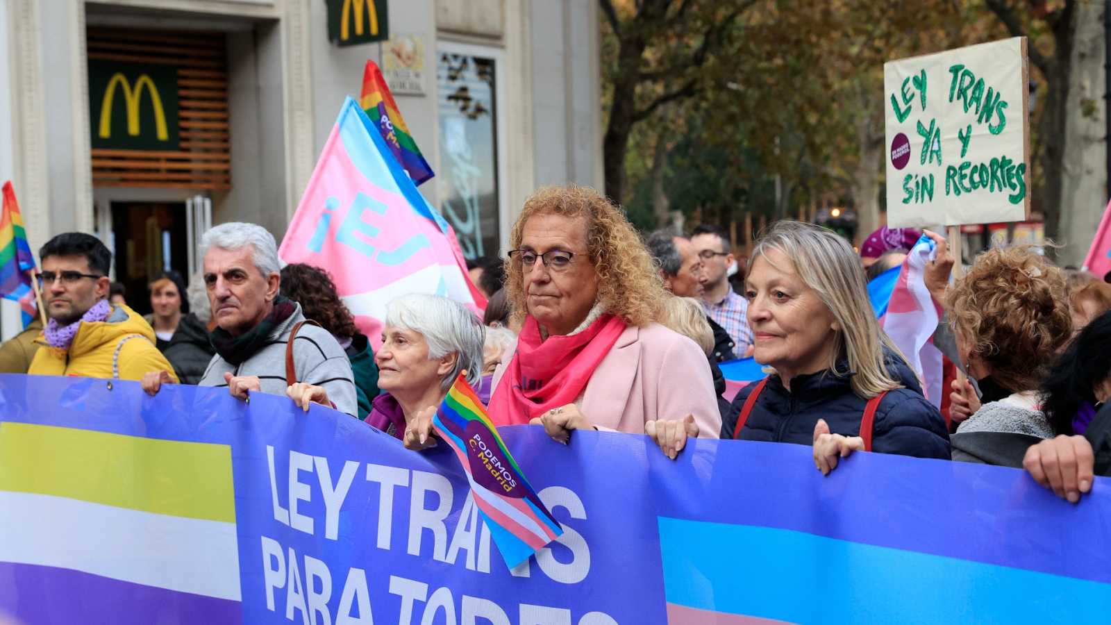 Manifestación a favor de la Ley Trans.   RTVE
