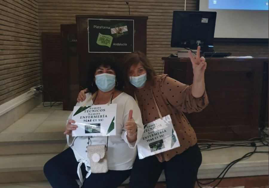 Técnicas en cuidados de Enfermería, en el encierro del hospital Virgen del Rocío. Técnicas en cuidados de Enfermería, en el encierro del hospital Virgen del Rocío.