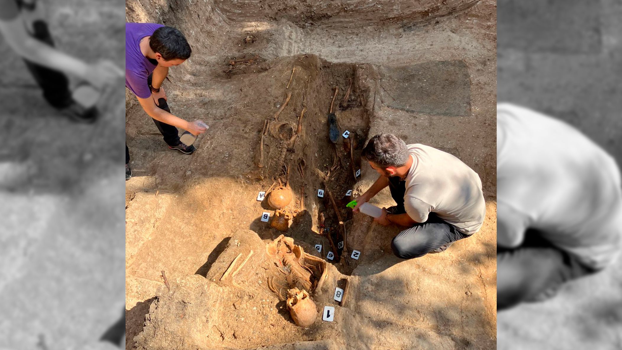 Imagen de una de las fosas del cementerio de Villamartín.