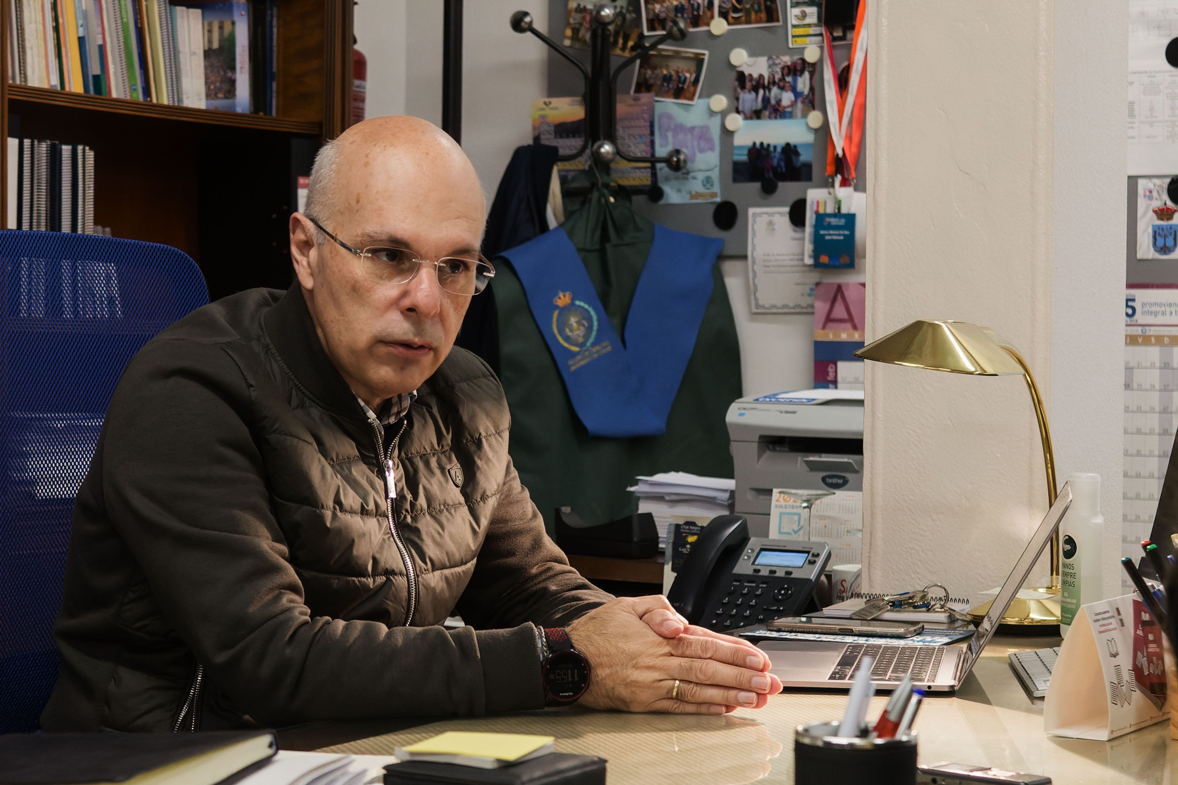 El decano durante la entrevista con lavozdelsur.es.