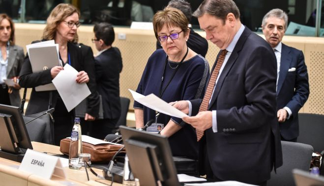 Un instante de la negociación en Bruselas. MAPA