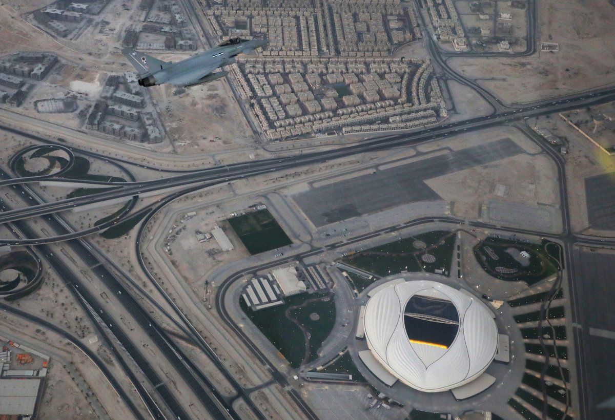 Un Eurofighter vigila el espacio aéreo de Qatar. ROYAL AIR FORCE