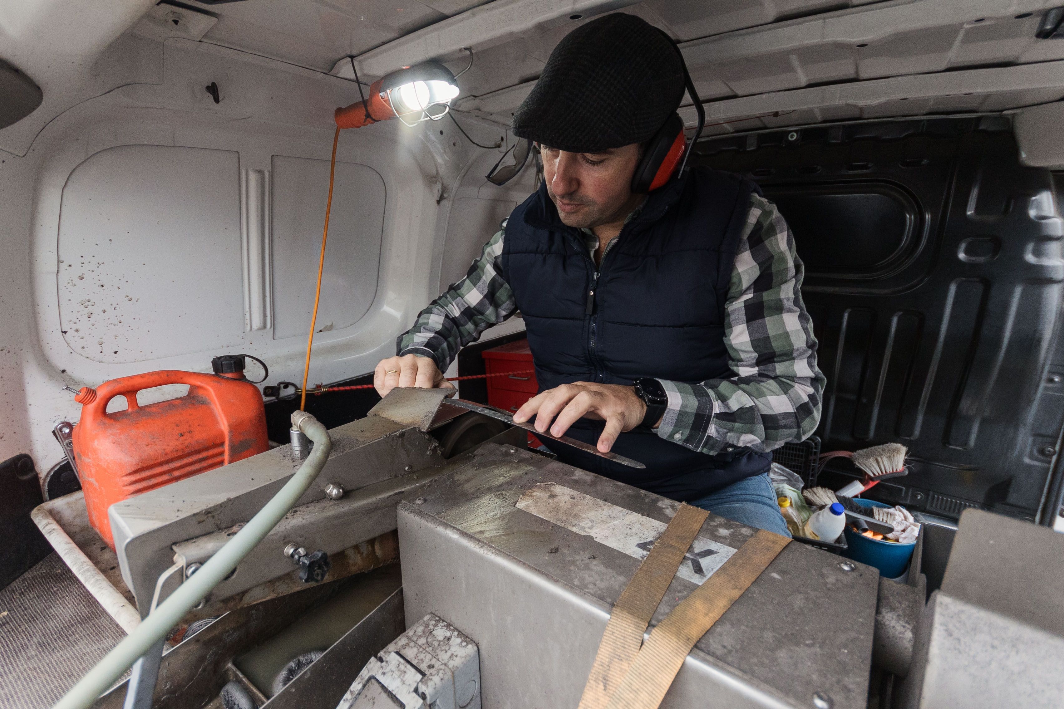 JOSE MIGUEL AFILADOR 2