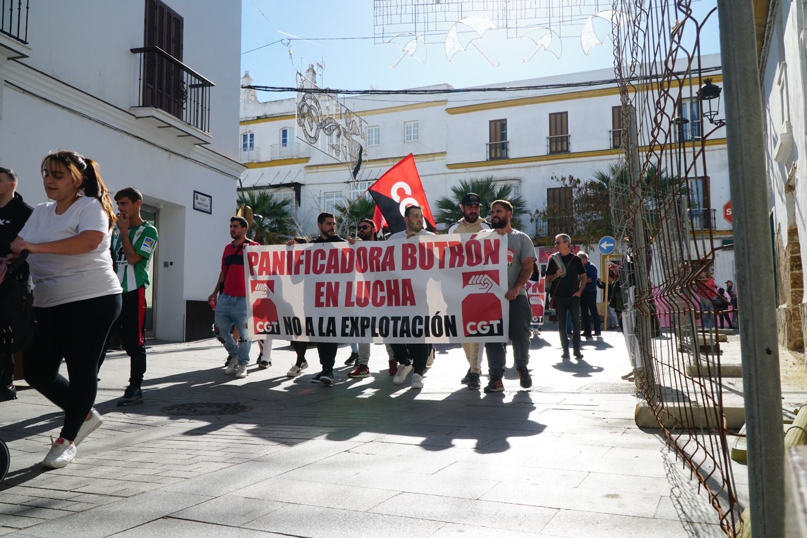 Manifestación en el centro de Chiclana.  CEDIDA