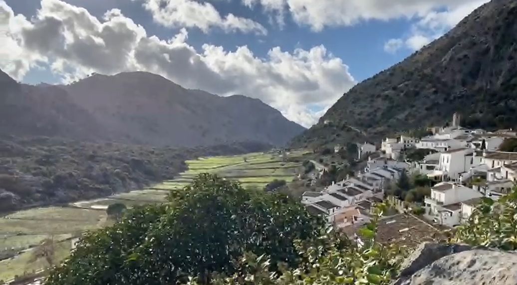 Impresionante paisaje desde el mirador de Villaluenga, en la Sierra de Cádiz.