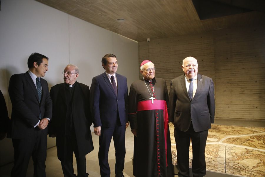 Autoridades con el obispo de Córdoba. DIÓCESIS CÓRDOBA