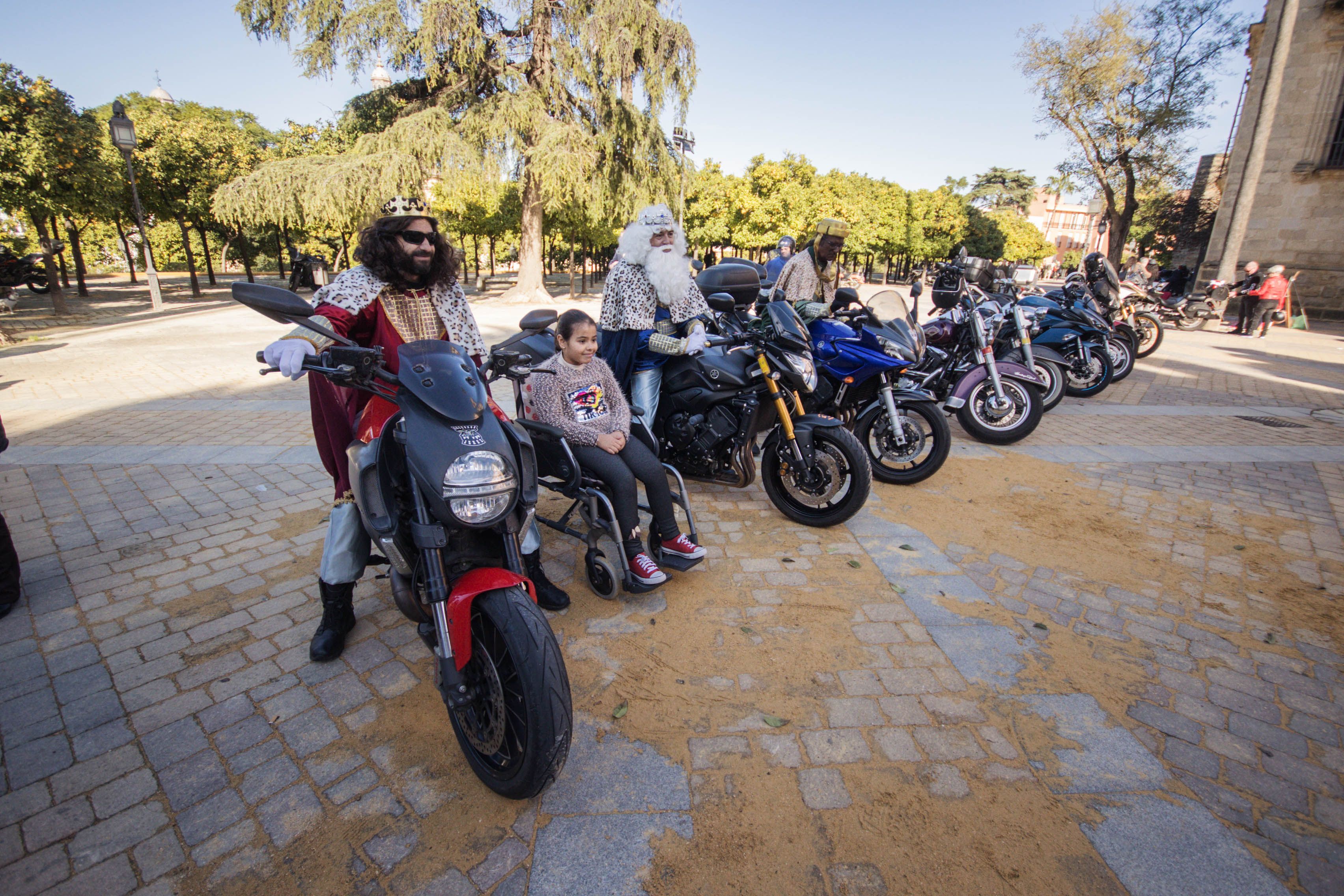 Caravana motera solidaria en Jerez 2022