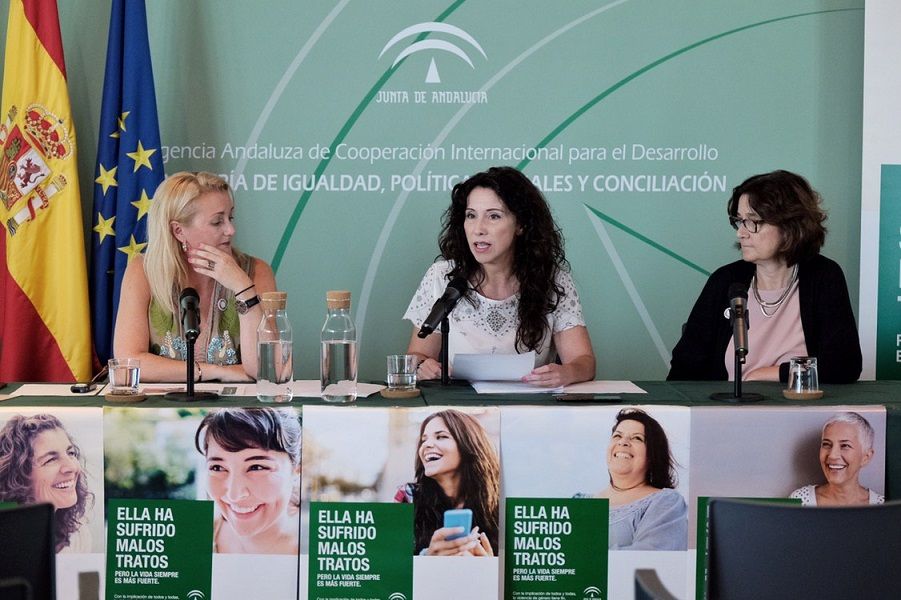 Presentación de la campaña contra la violencia de género de la Junta