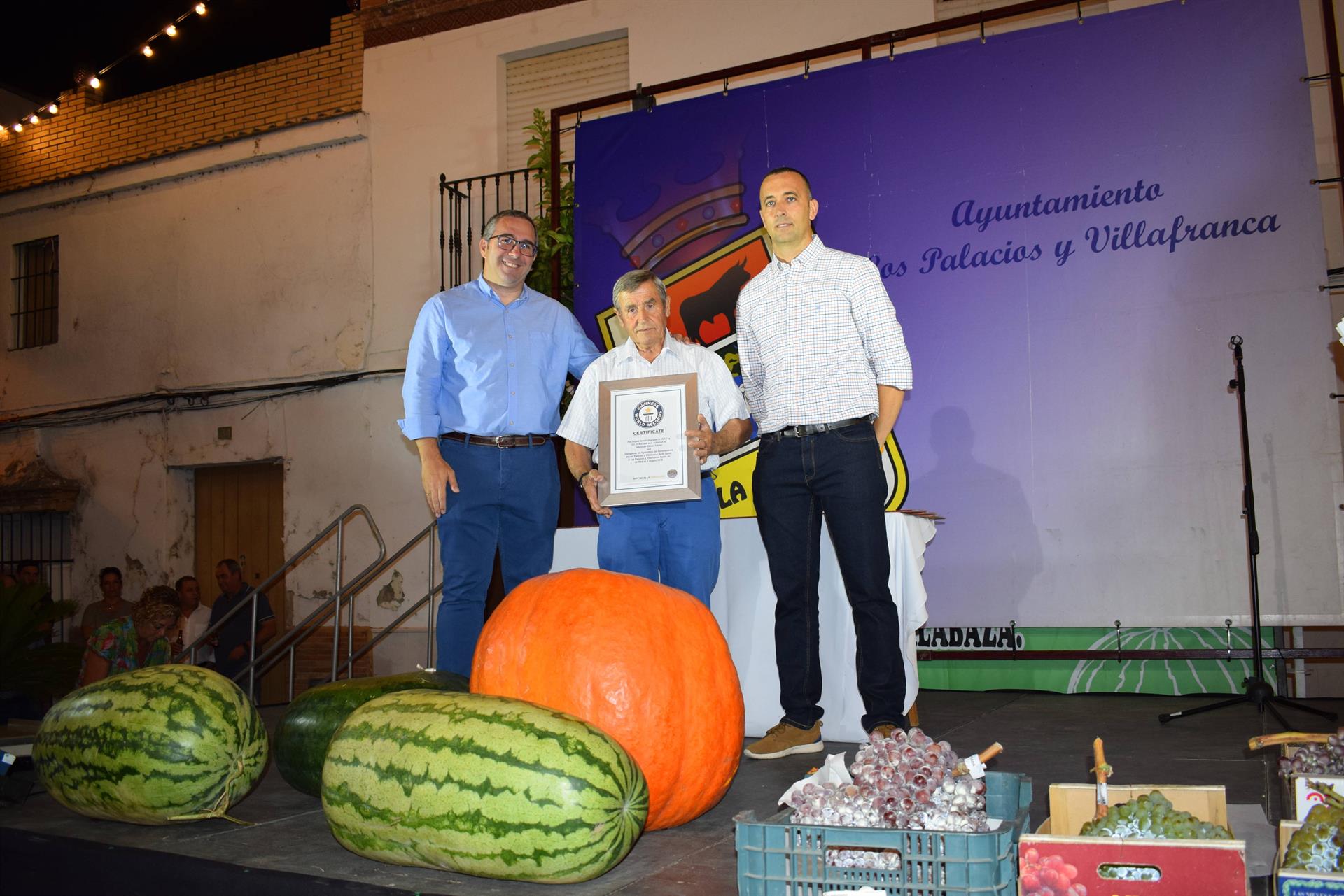 Sebastián Gómez, el agricultor que ha batido un récord Guinness.