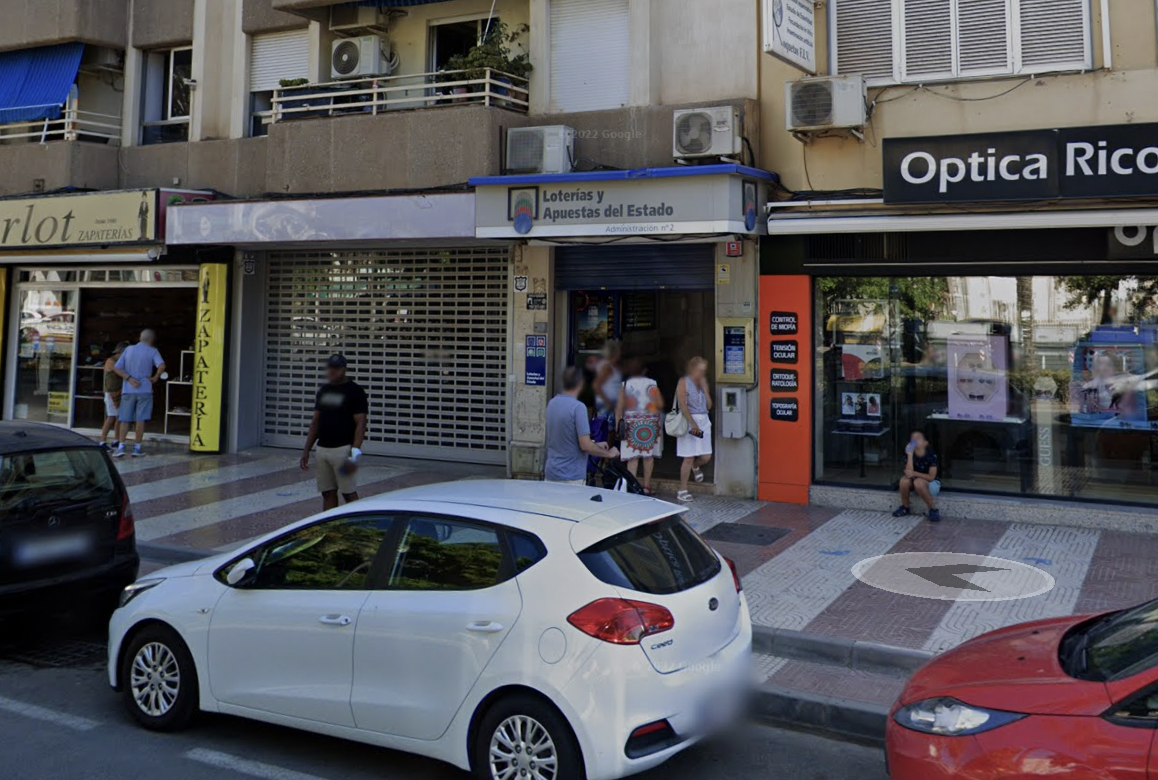 Imagen de la administración de loterías número 2 de Roquetas de Mar. 