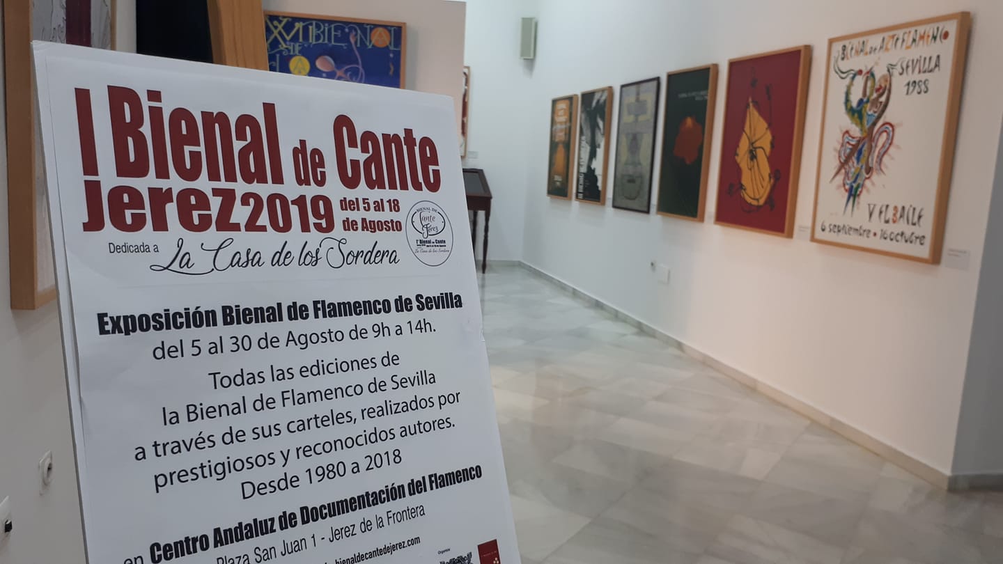 El CADF acoge una exposición de carteles de la Bienal de Sevilla.