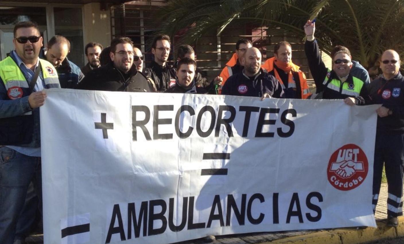 En la imagen de archivo, técnicos de ambulancias en una protesta convocada por UGT en Córdoba.