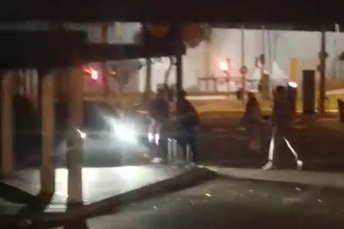 Riña tumultuaria en la avenida Europa en Jerez. Riña tumultuaria en la avenida Europa en Jerez.