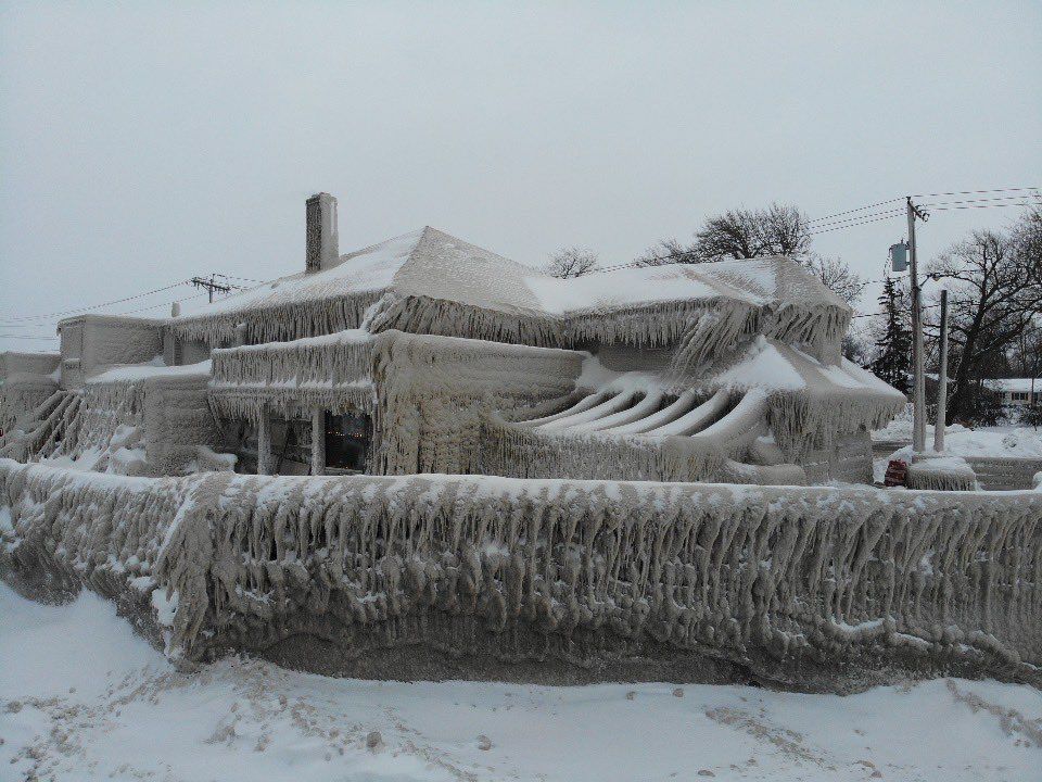 El 'ciclón bomba' del Ártico que hiela Estados Unidos: "Directamente de la película 'Frozen'". / Buffalo Weather @weather buffalo