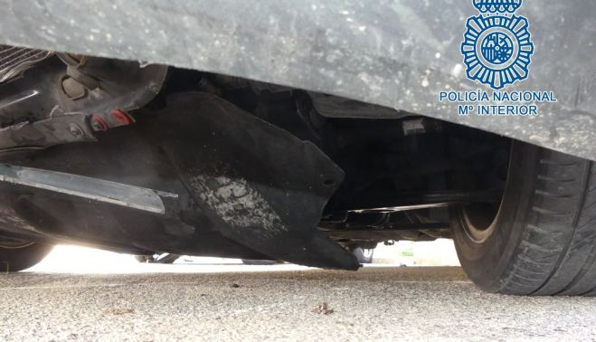 Daños en los bajos del coche usado en el atropello en Jerez.