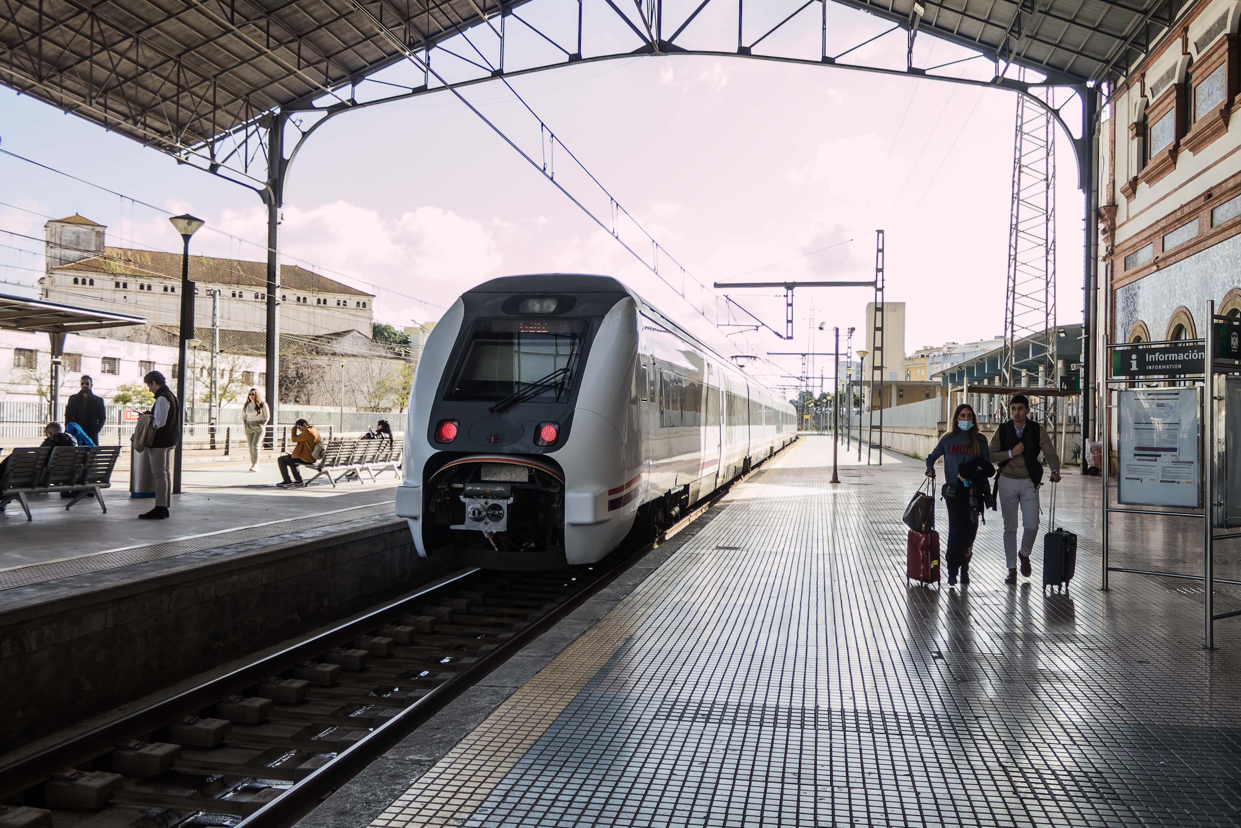 Estación de trenes de Jerez, donde se puede notar la huelga de este viernes. Estación de trenes de Jerez, donde se puede notar la huelga de este viernes.