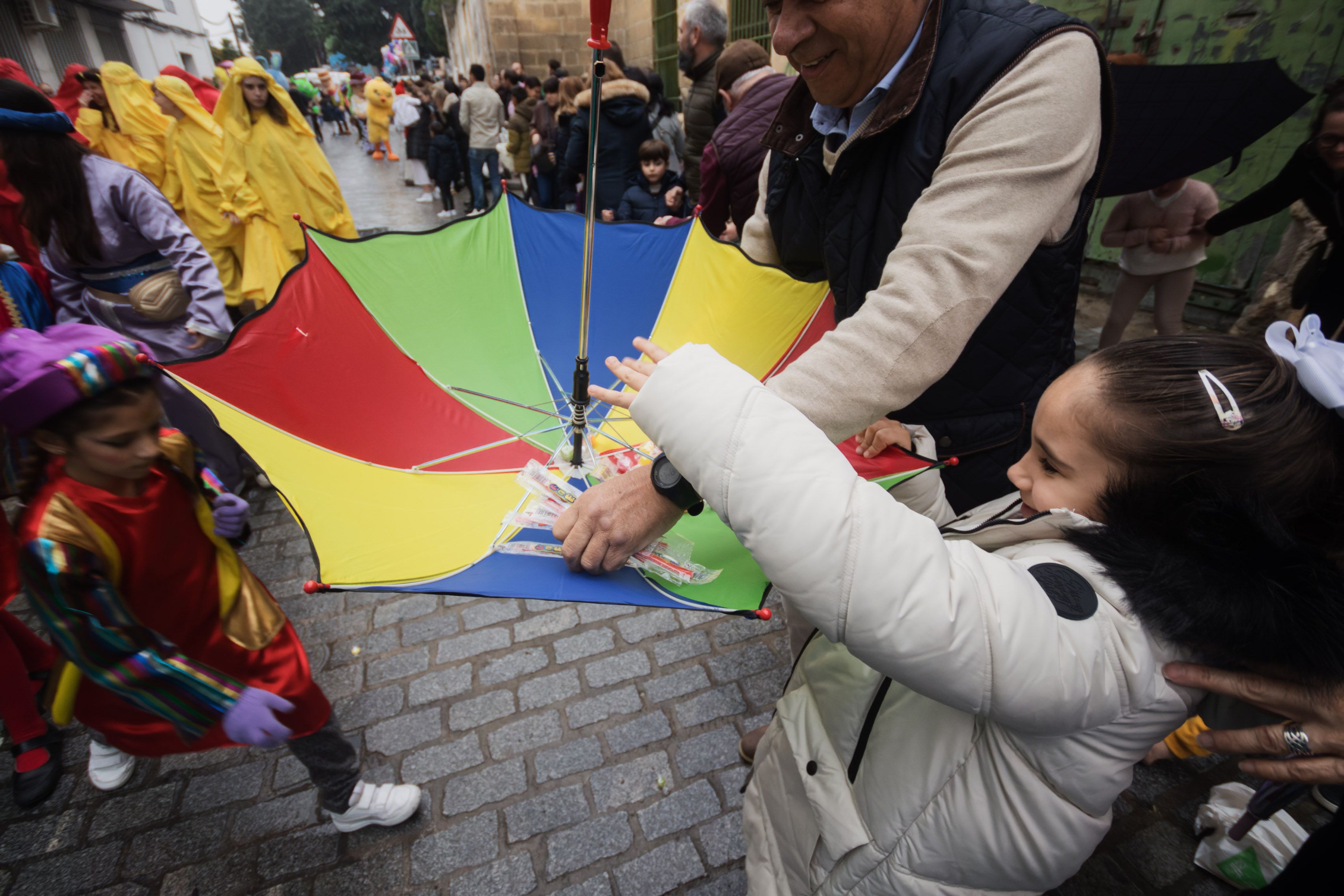 La cabalgata de la Cartera Real a su paso por las calles de Jerez.