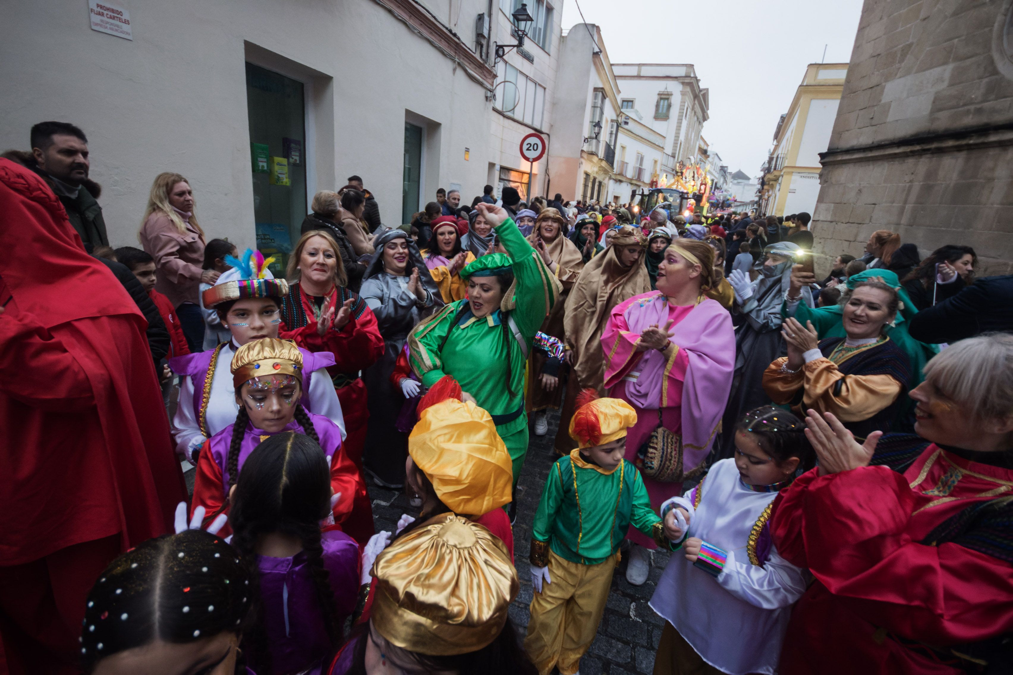 La cabalgata de la Cartera Real a su paso por las calles de Jerez