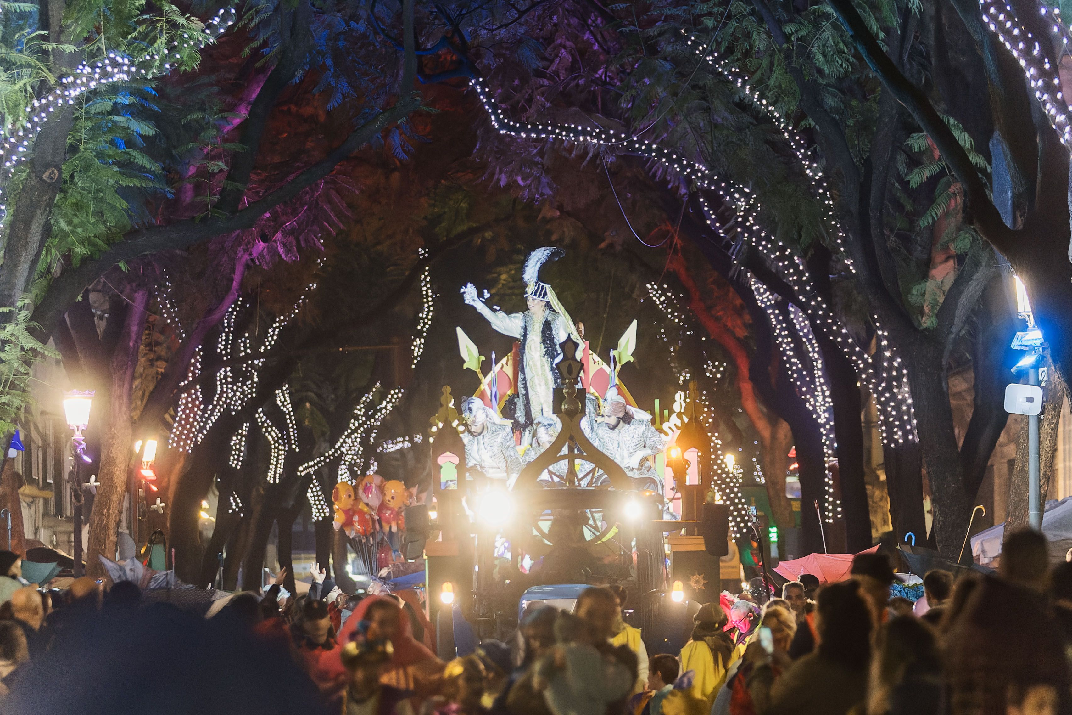 La cabalgata de la Cartera Real a su paso por las calles de Jerez, este año.