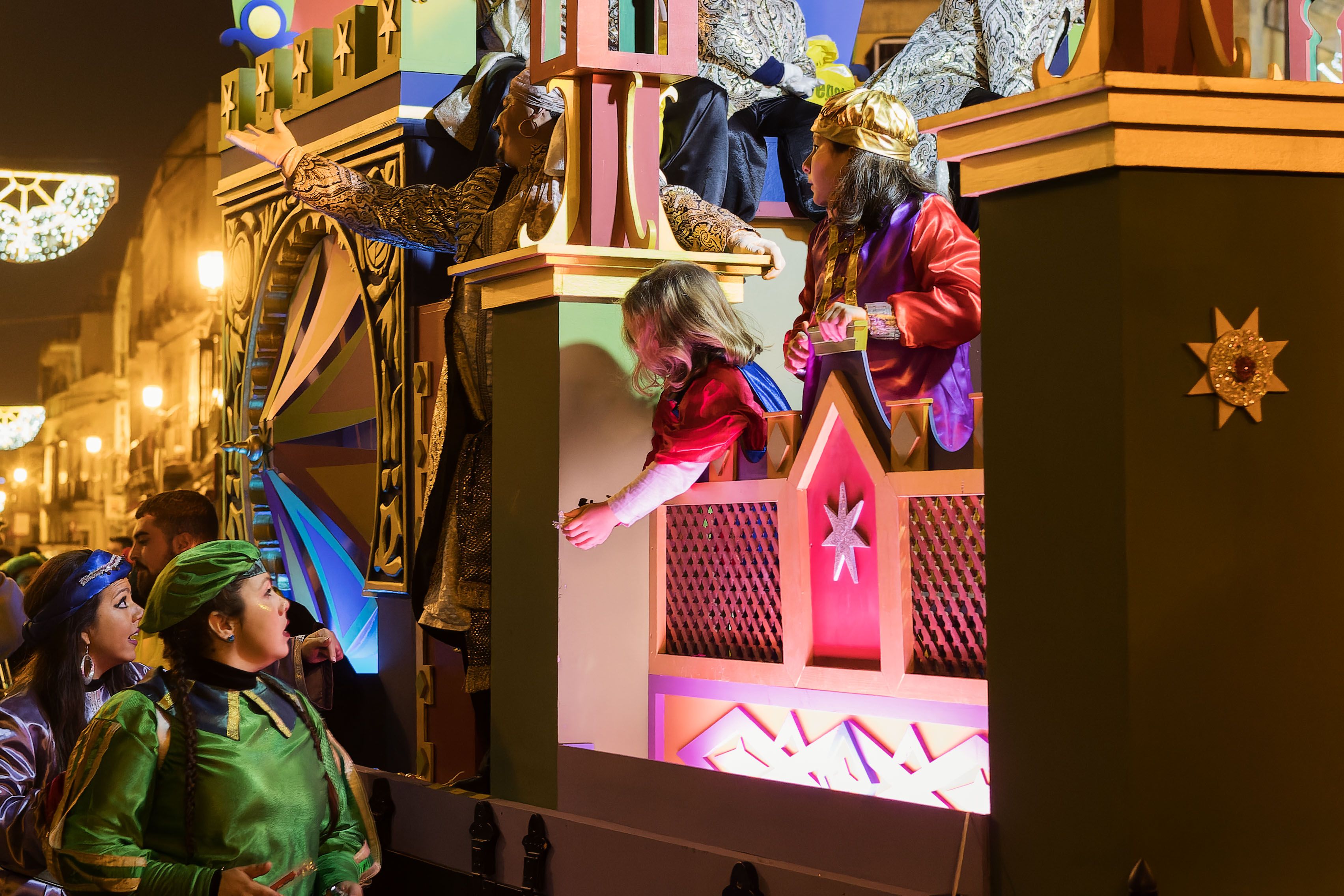La cabalgata de la Cartera Real a su paso por las calles de Jerez