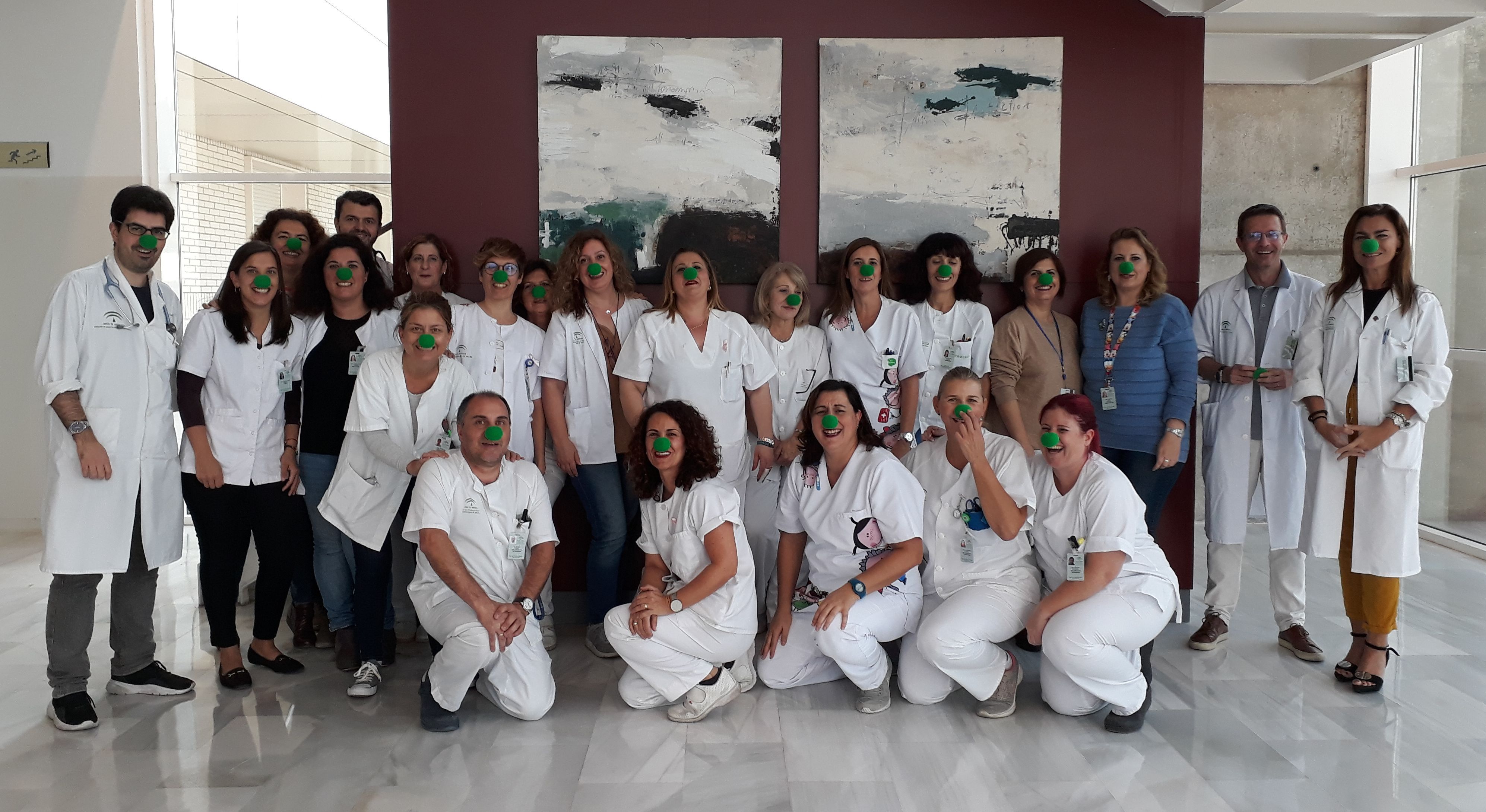 Profesionales sanitarios del área de Oncología del Hospital de Valme, en una imagen de archivo.