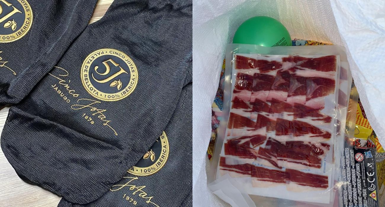 Las paletillas ibéricas y los paquetes de jamón que se repartían en la cabalgata de Reyes Magos de Estella. Las paletillas ibéricas y los paquetes de jamón que se repartían en la cabalgata de Reyes Magos de Estella.