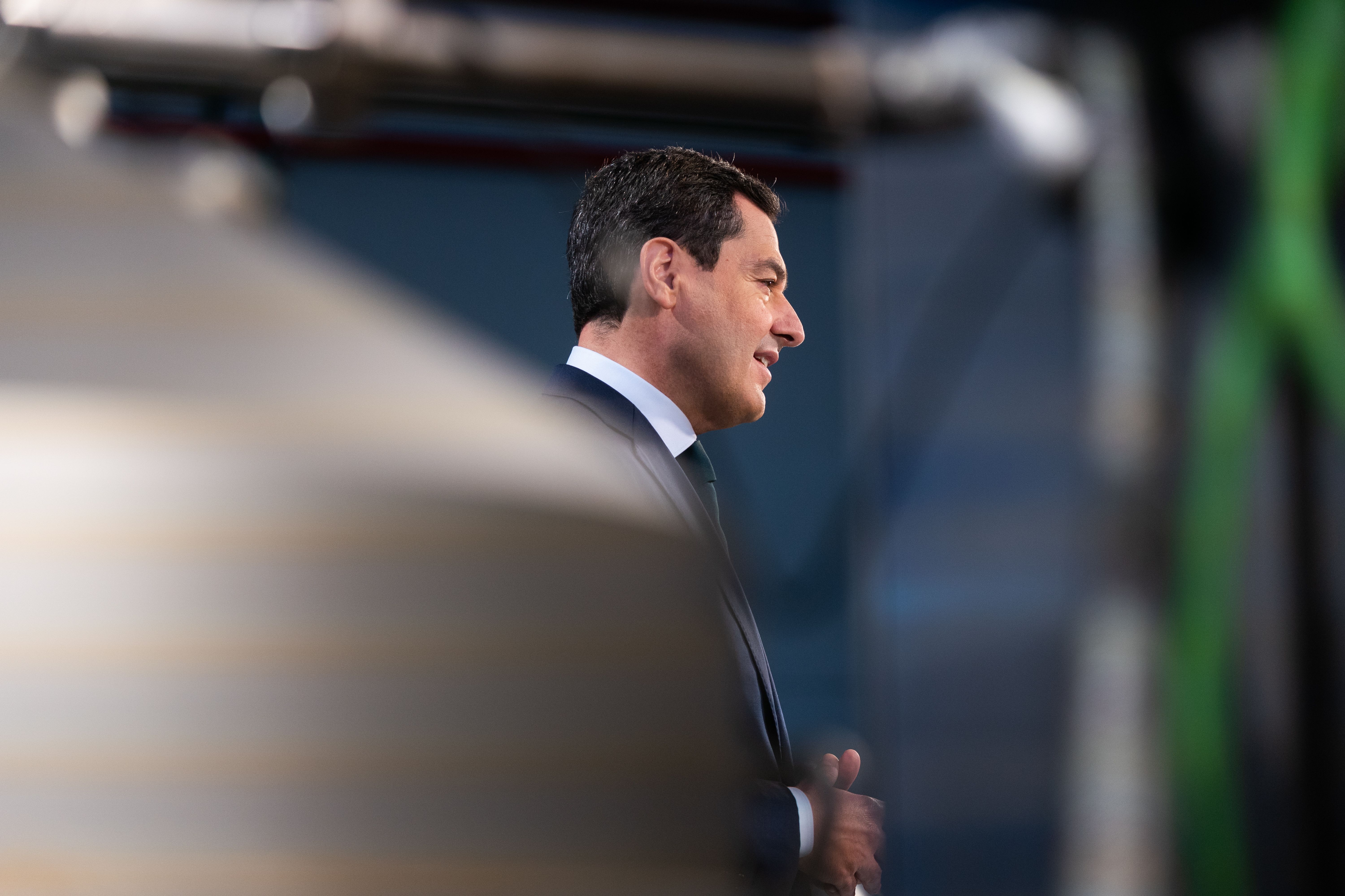 Juanma Moreno, presidente de la Junta de Andalucía, durante su discurso de Nochevieja.