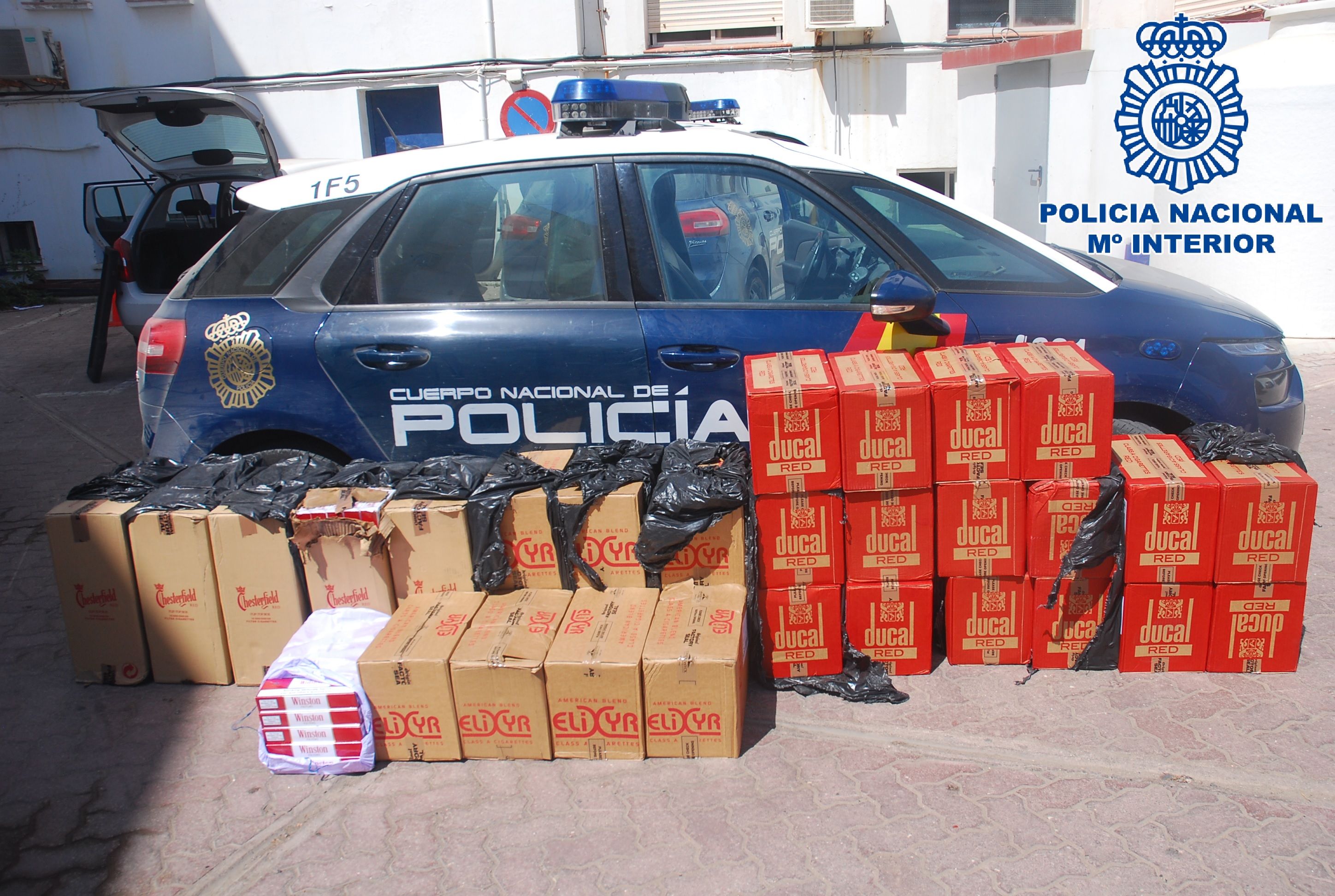 Cajetillas de tabaco de contrabanco decomisadas en La Línea. FOTO: Policía Nacional