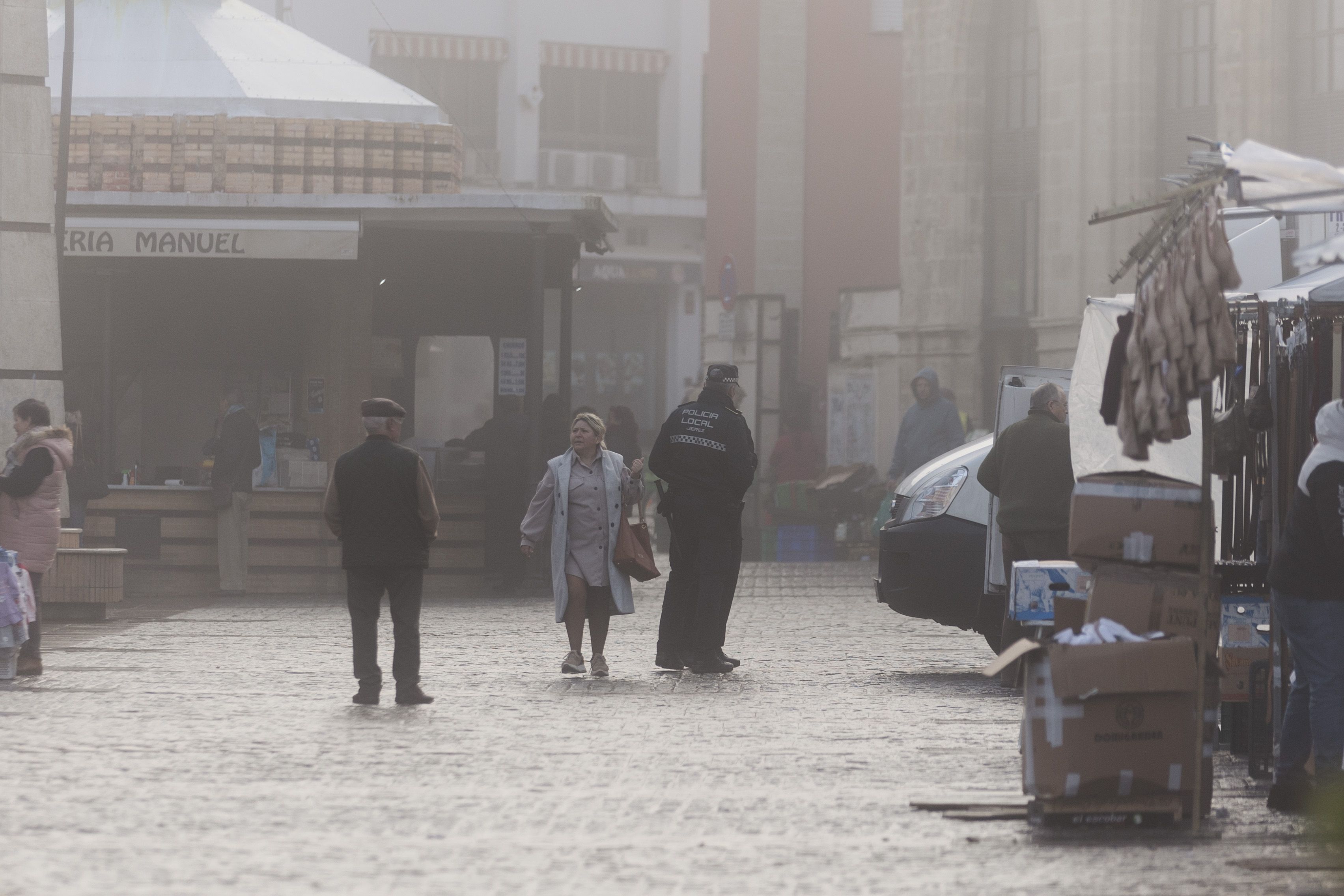 Agentes de la Policía Local de Jerez, en el centro, en una imagen de archivo.