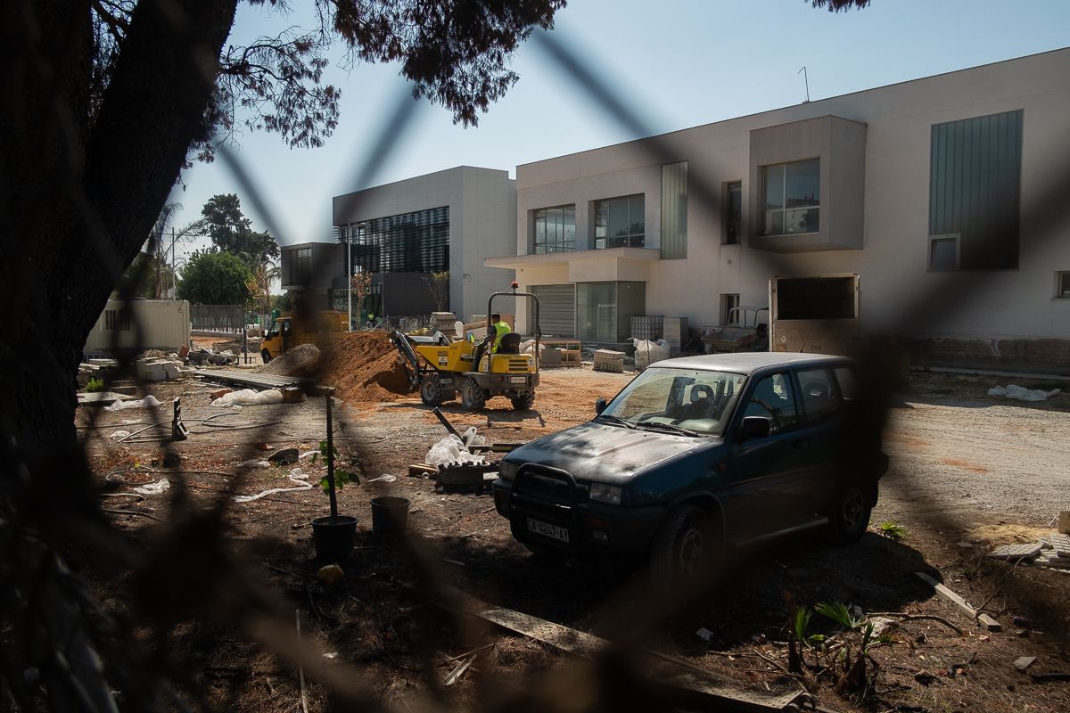 Estado actual de la futura Jefatura del 092 en Jerez, hace solo unos días. FOTO: MANU GARCÍA