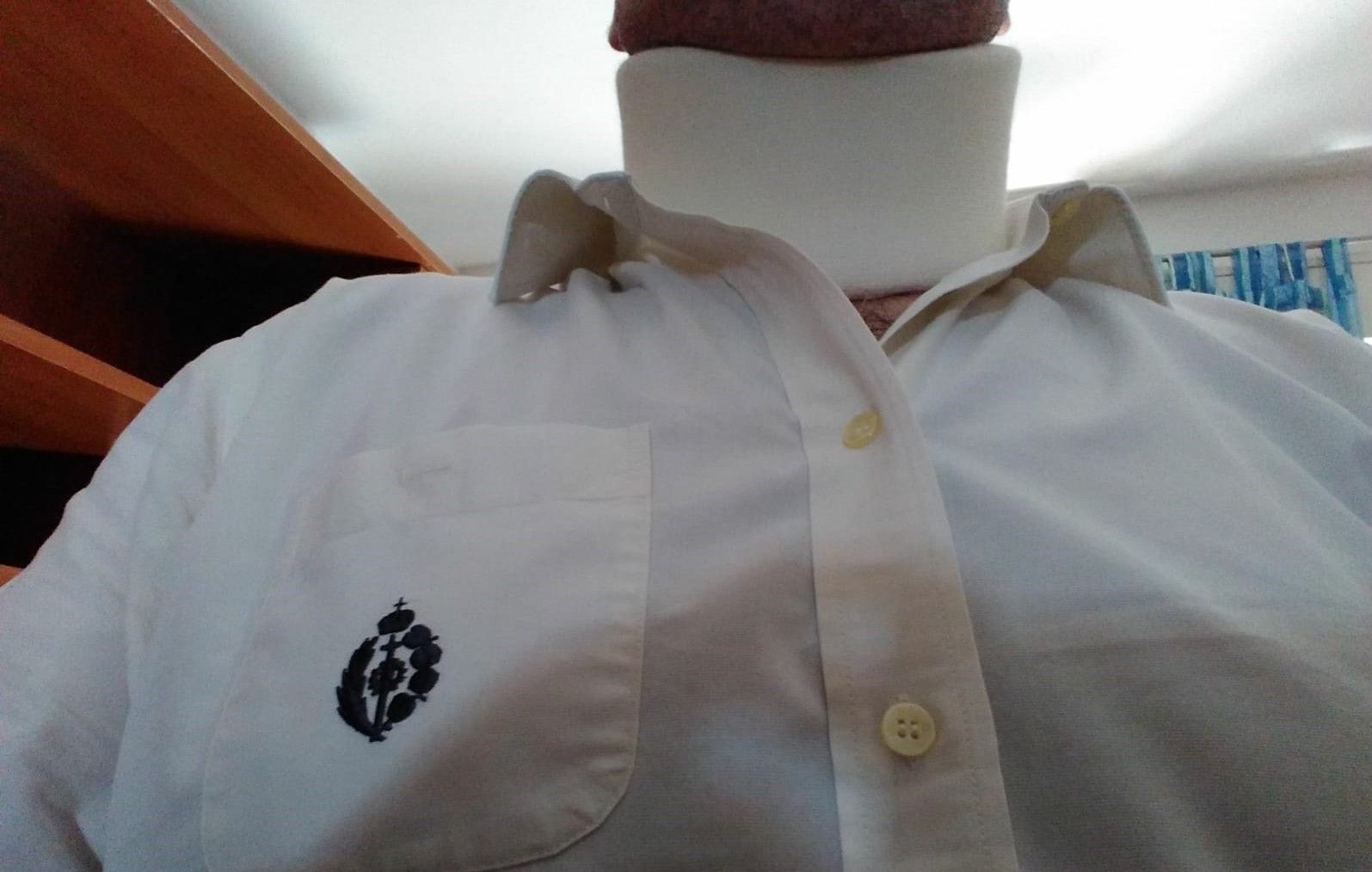 Uno de los trabajadores heridos por las agresiones de un preso de Puerto III.